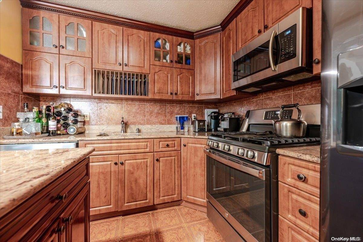 107-29 Union Hall ST, Jamaica, NY 11433