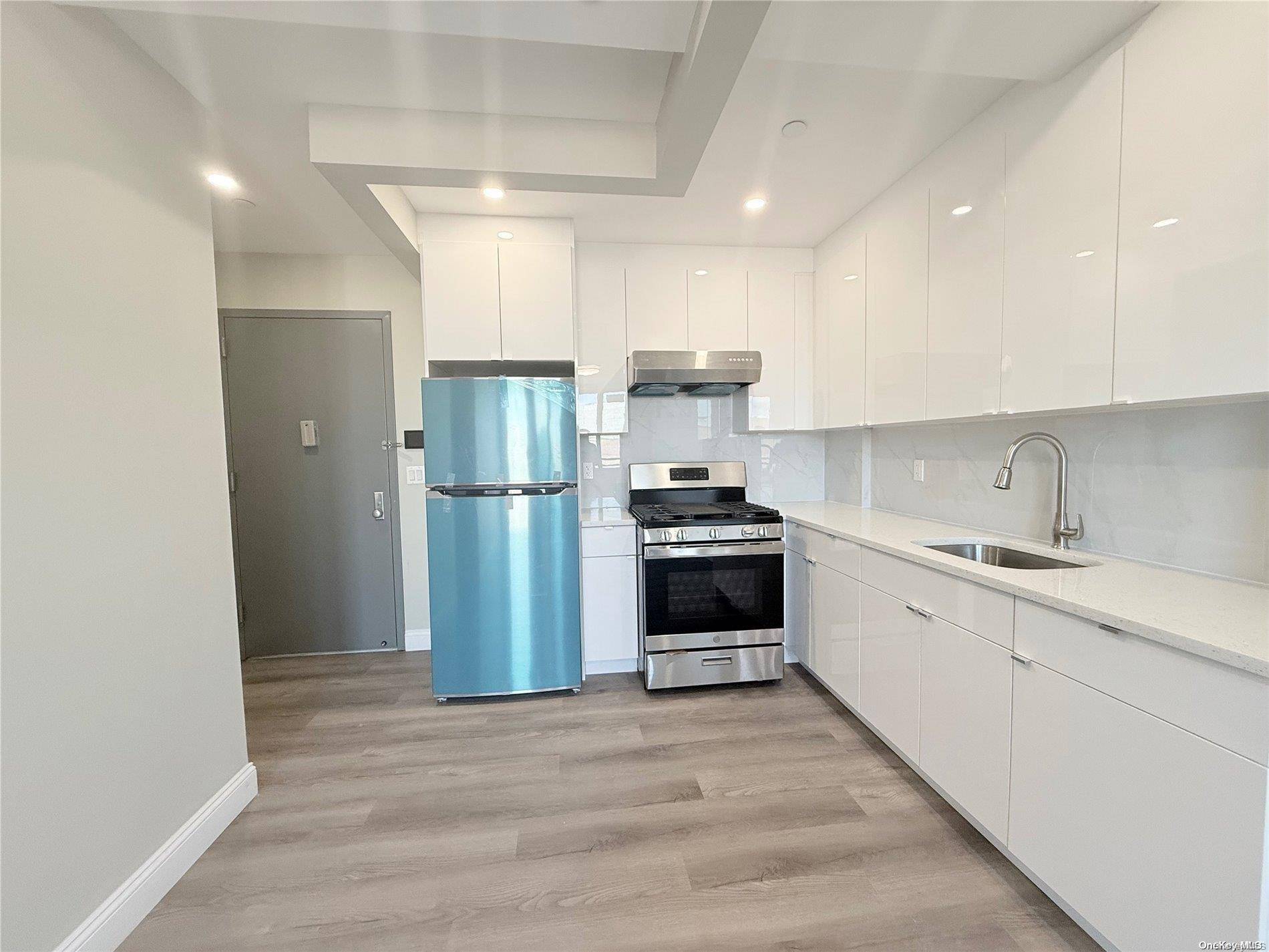 163-07 72nd ave AVE #5b, Fresh Meadows, NY 11365