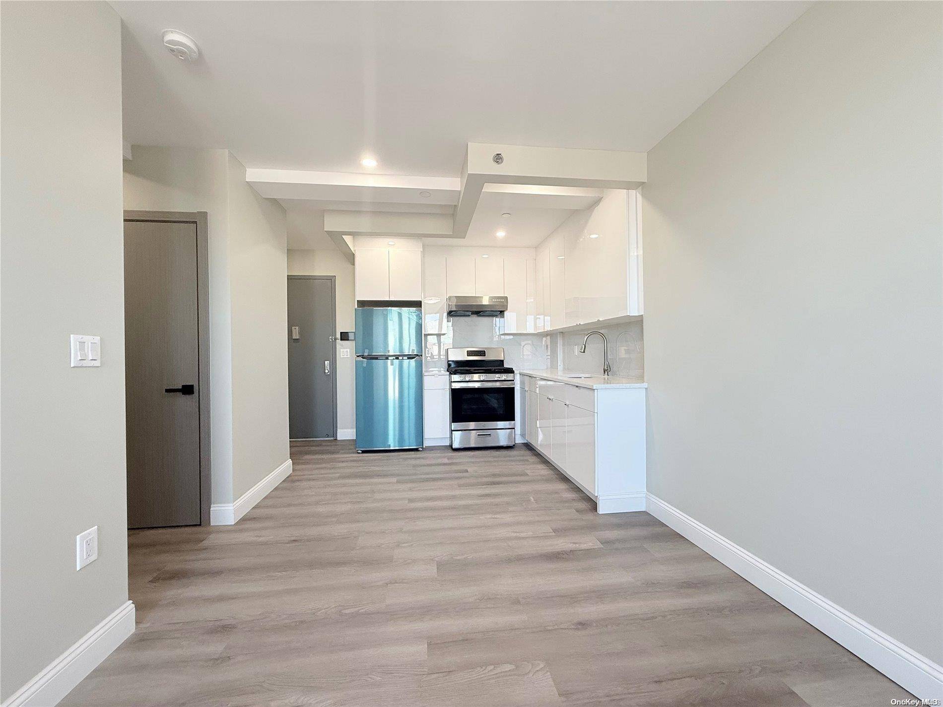 163-07 72nd ave AVE #5b, Fresh Meadows, NY 11365