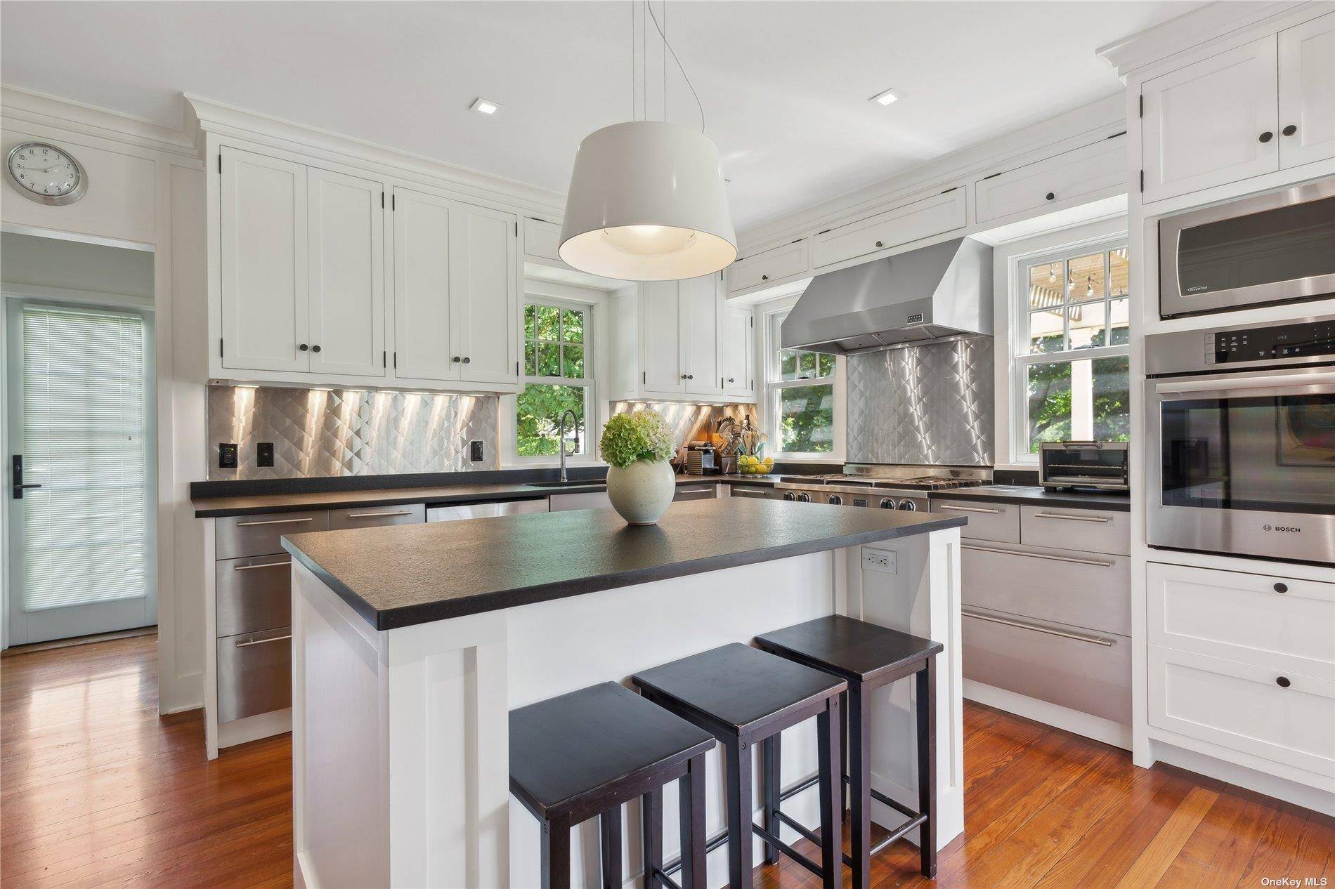 2803 Montauk HWY, Bridgehampton, NY 11932