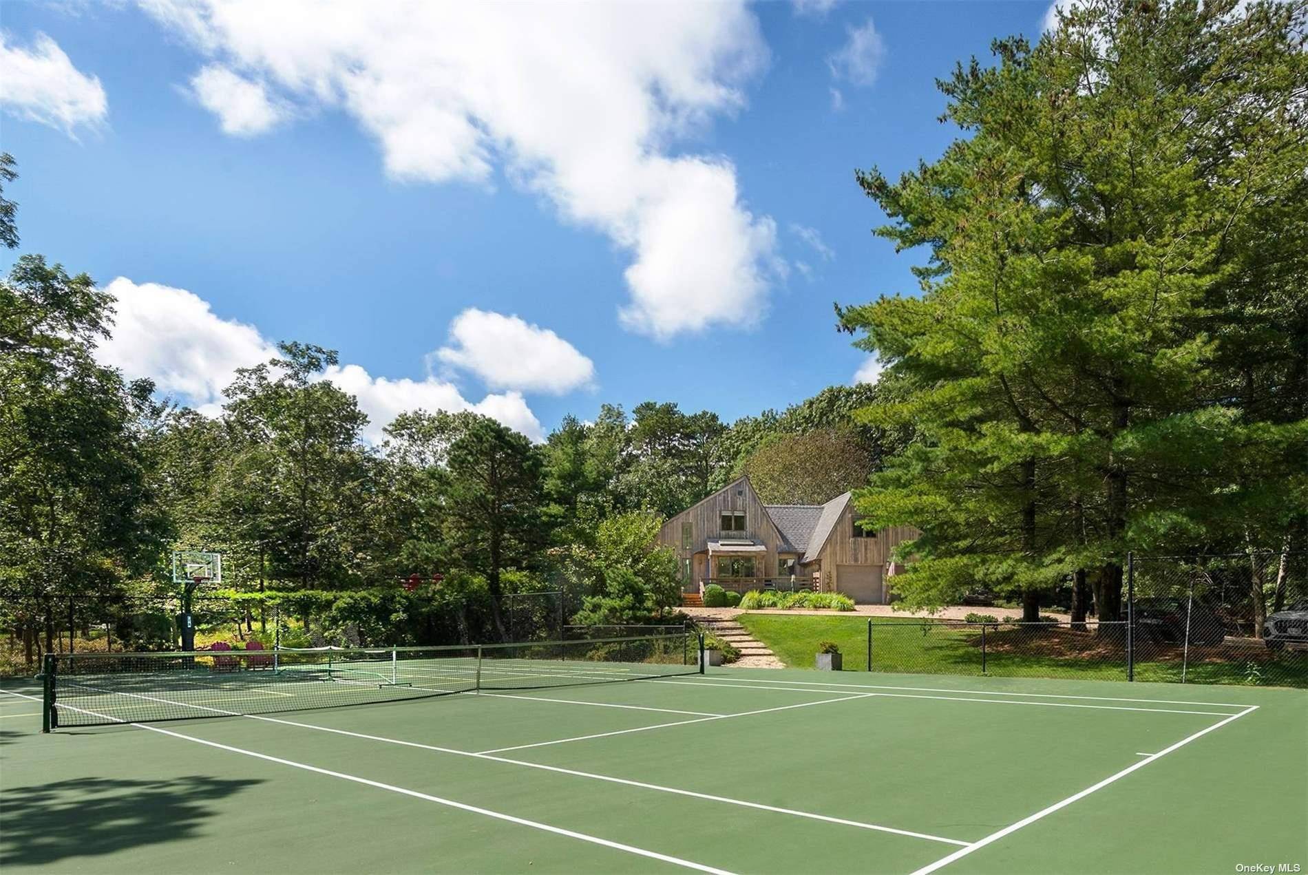 643 Stephen Hands PATH, East Hampton, NY 11937