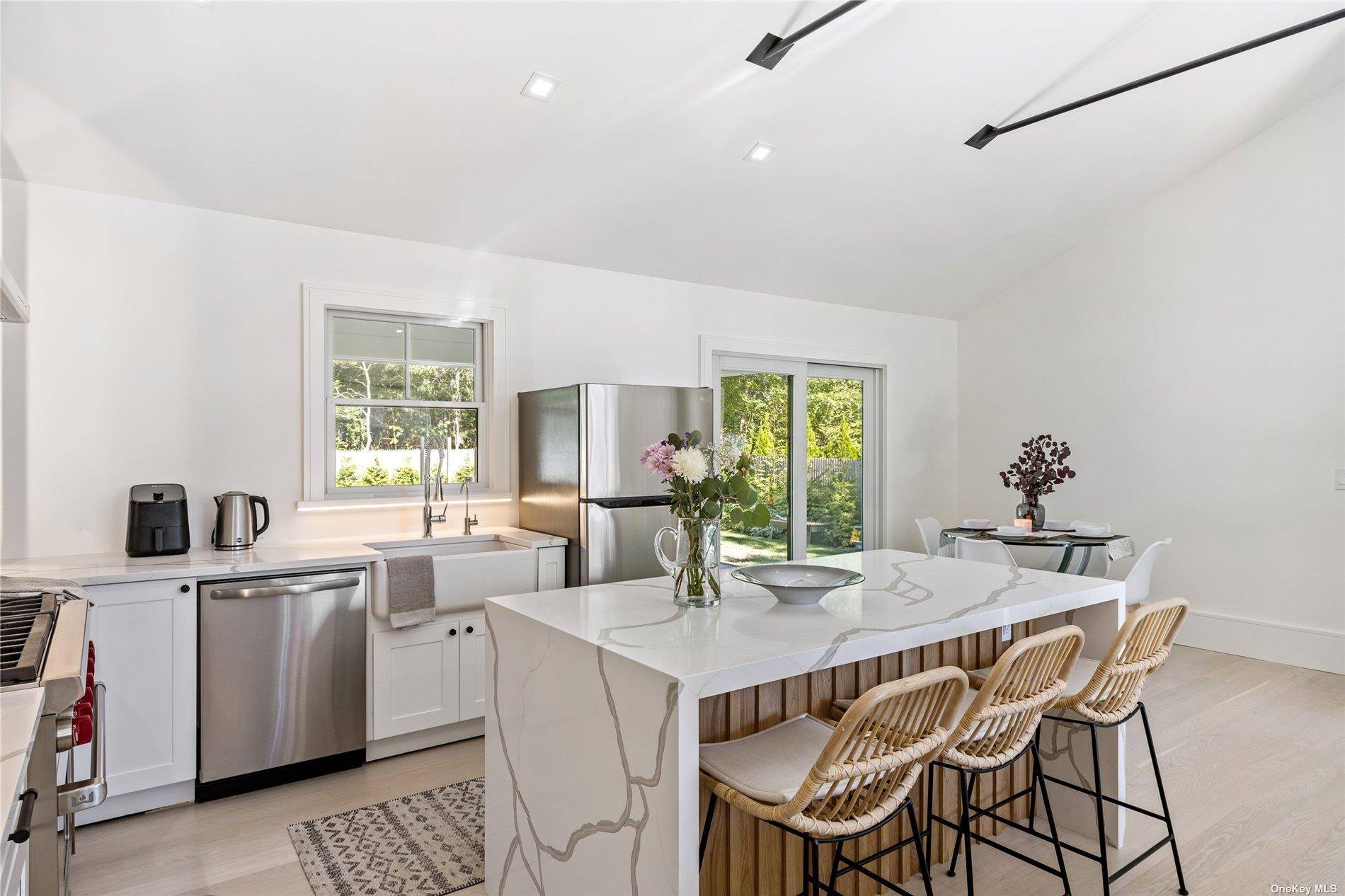 69 School ST, Hampton Bays, NY 11946
