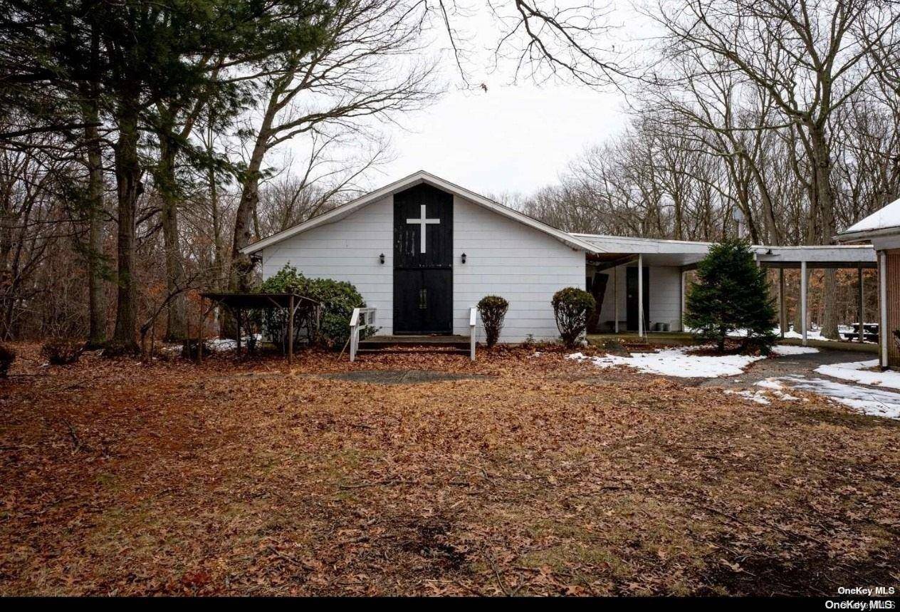 163 Hallock RD, Lake Grove, NY 11755