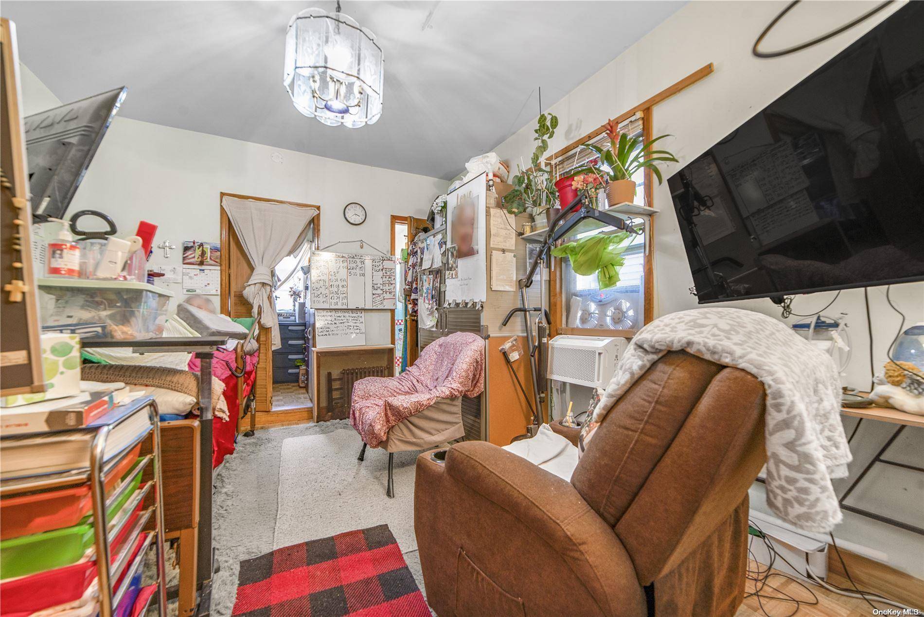 98-22 Alstyne AVE, Corona, NY 11368