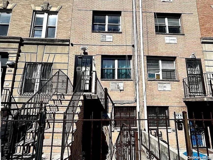 Address not disclosed, Crown Heights, NY 11213