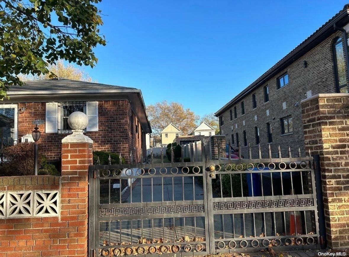 131-21 133rd ST, South Ozone Park, NY 11420