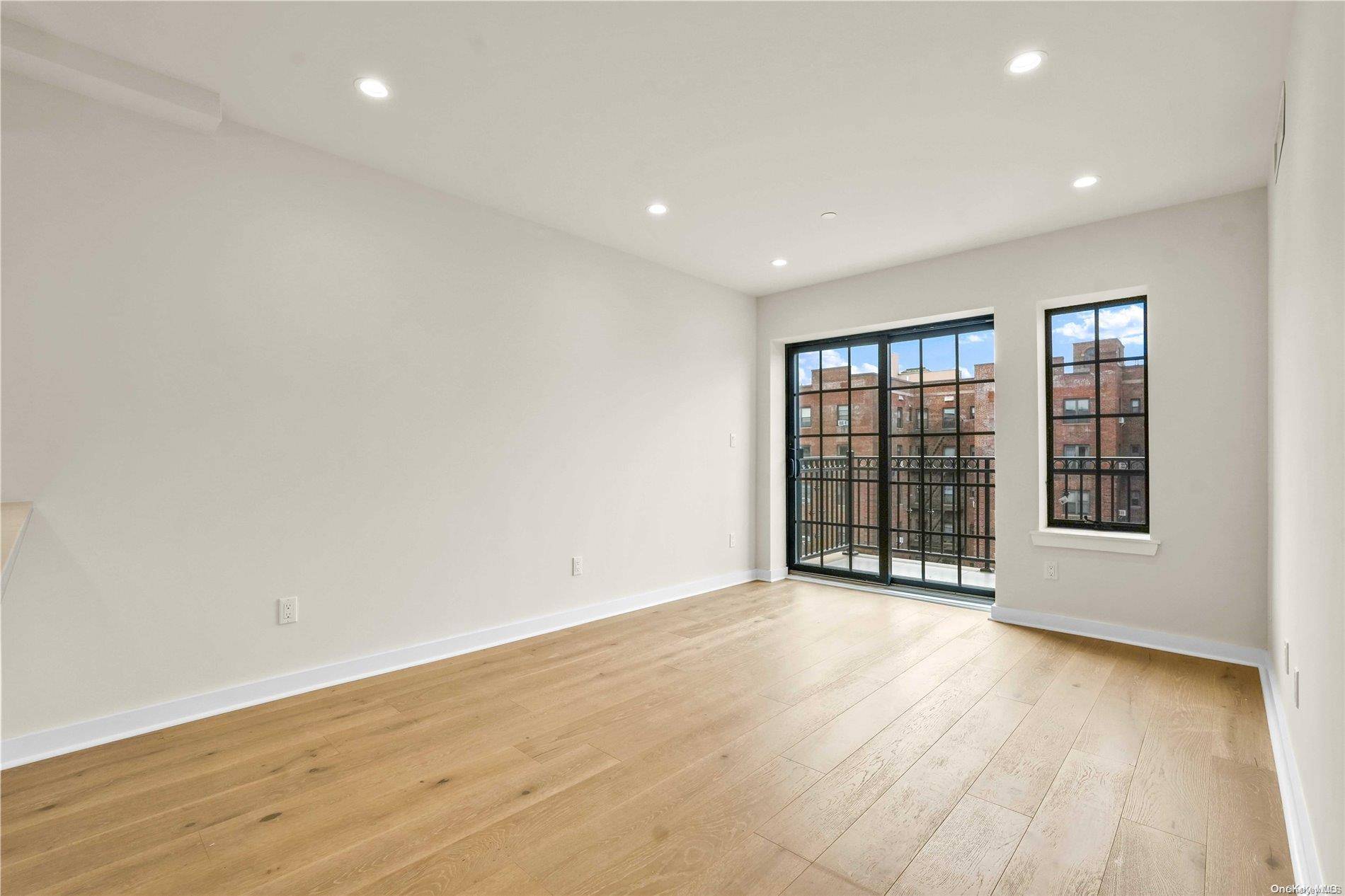 25-25 31st AVE #2A, Astoria, NY 11106
