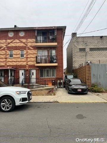 731 E 95th ST, Canarsie, NY 11236