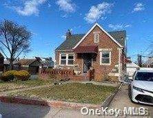 83-29 Little Neck Pkwy, Glen Oaks, NY 11004