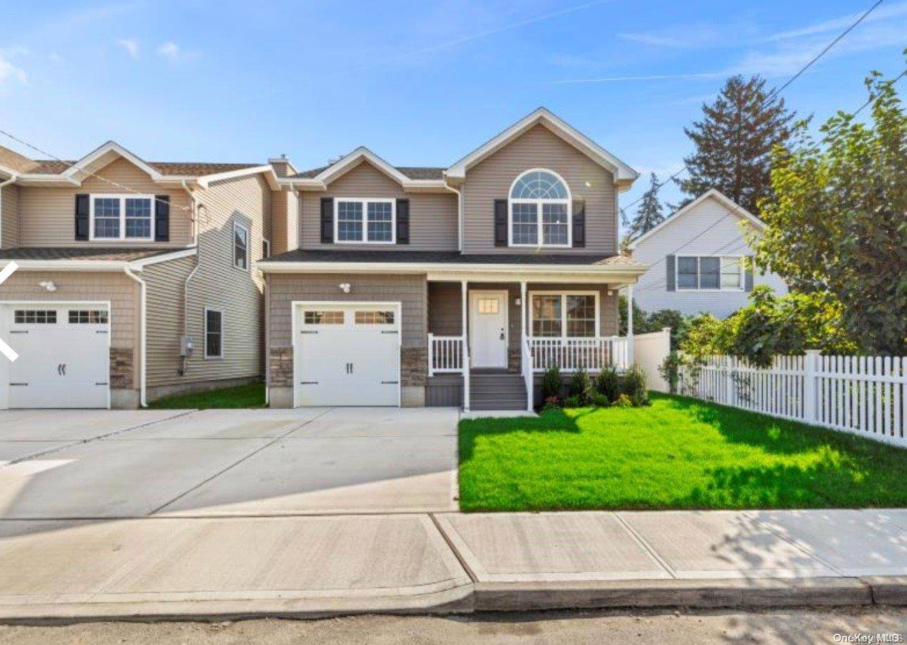 85 Beechwood AVE, Roosevelt, NY 11575