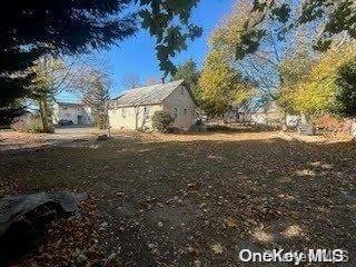 132 S 7th ST, Lindenhurst, NY 11757