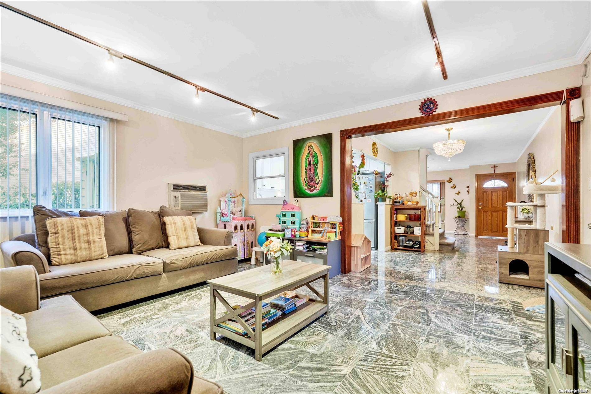 1260 Bretton RD, Valley Stream, NY 11580