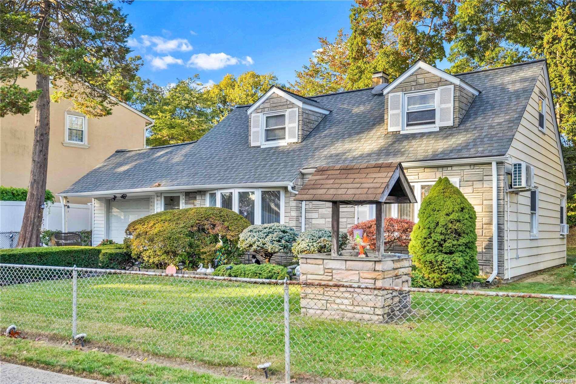 1260 Bretton RD, Valley Stream, NY 11580