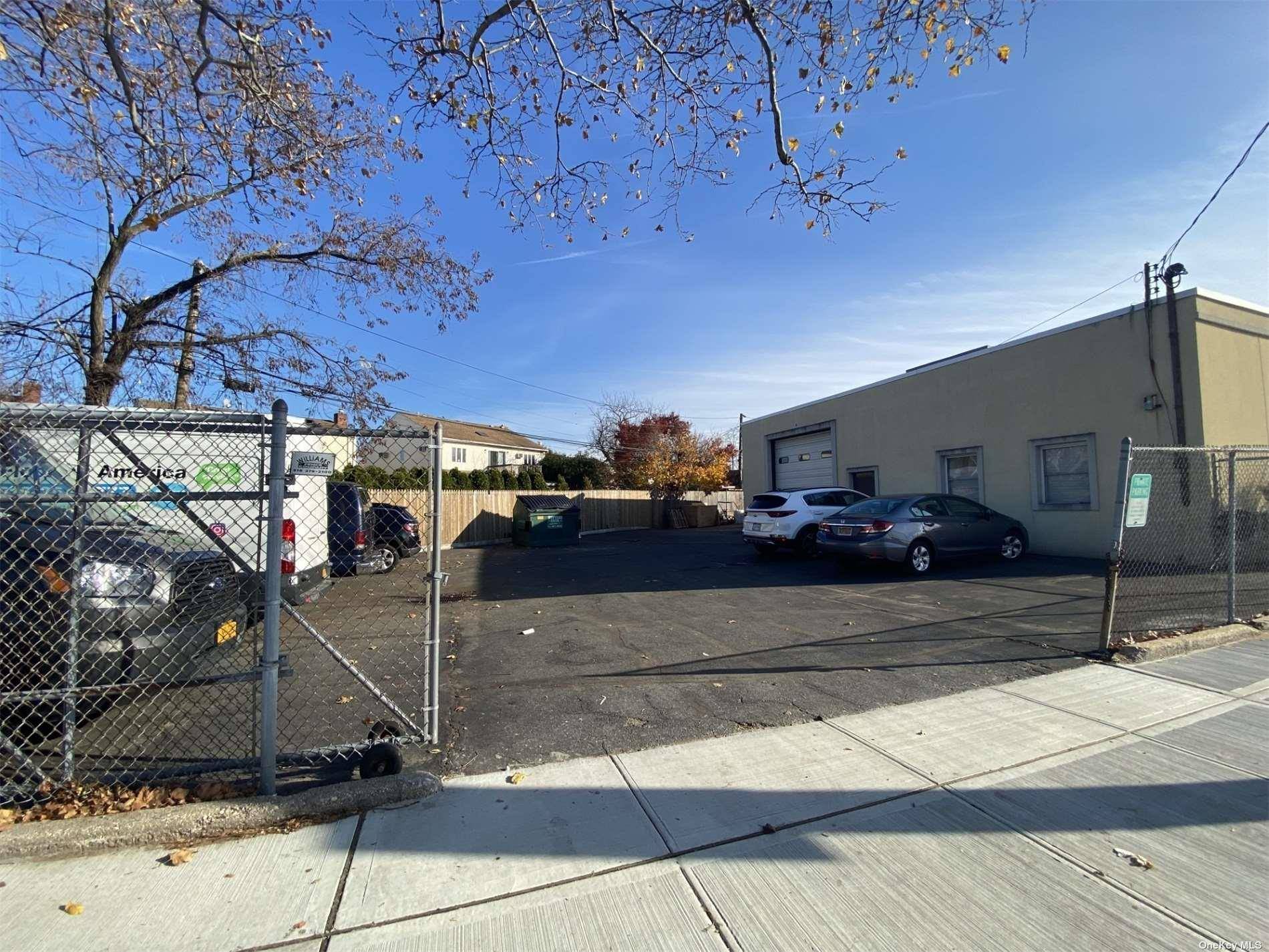 465 Franklin AVE, Franklin Square, NY 11010