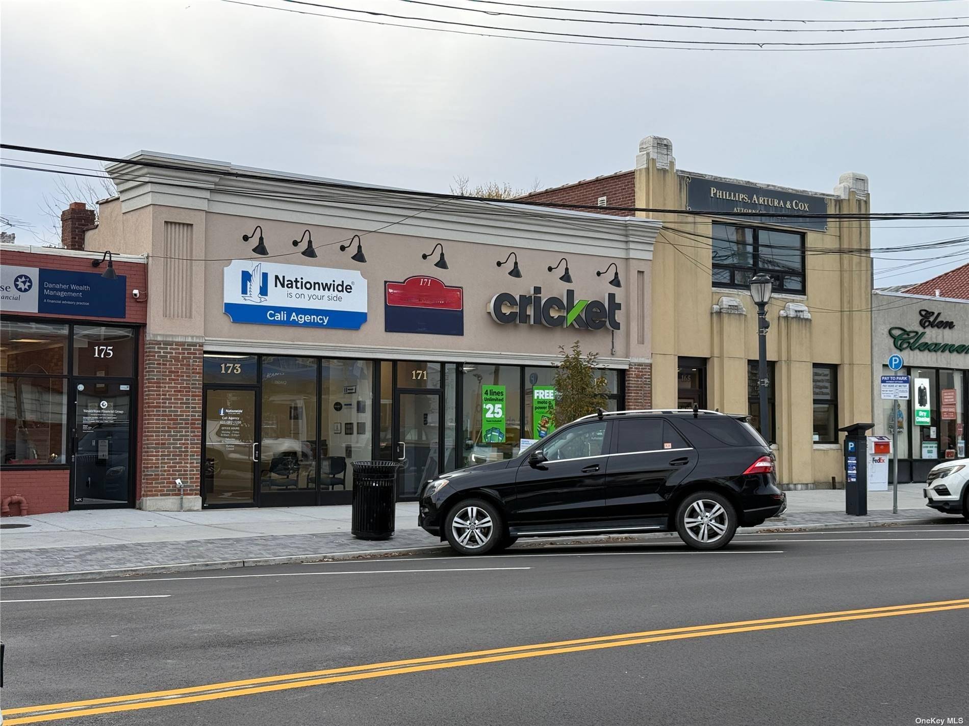 171 S First ST #B, Lindenhurst, NY 11757