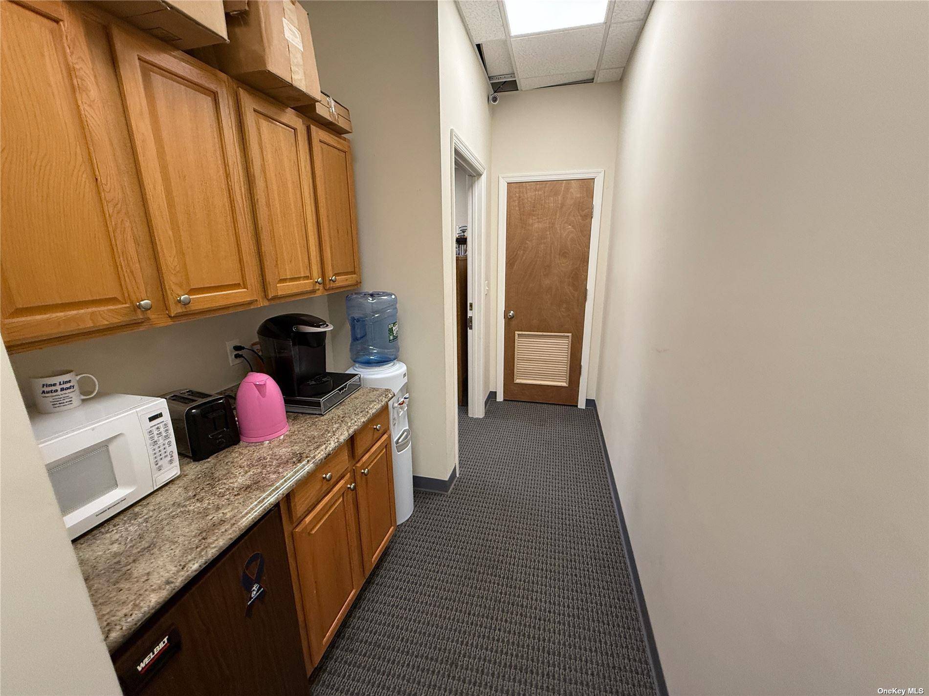 171 S First ST #B, Lindenhurst, NY 11757
