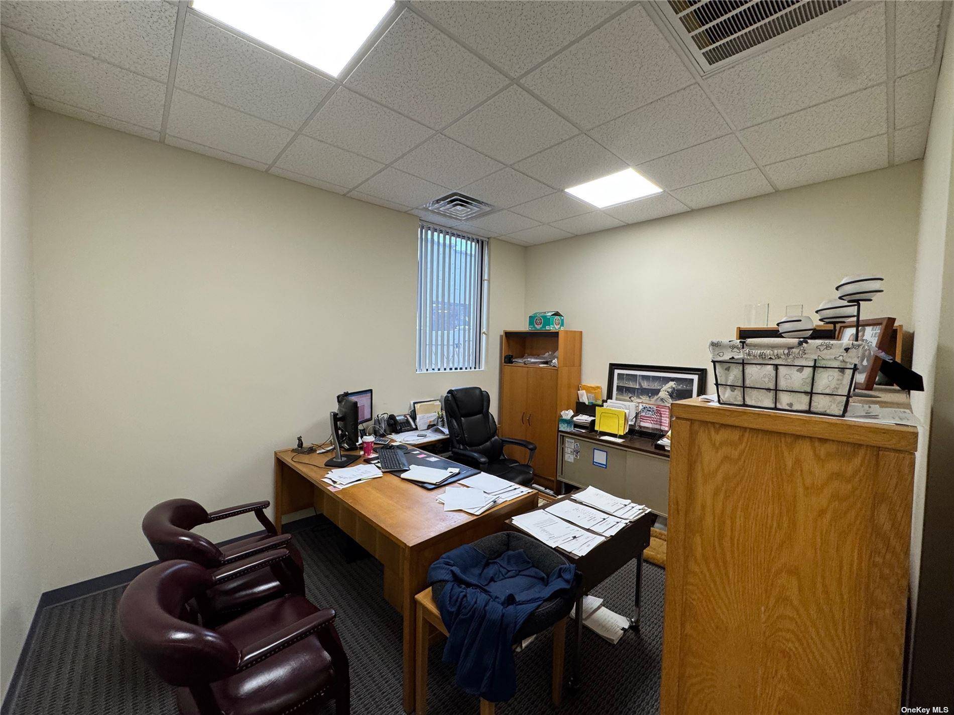 171 S First ST #B, Lindenhurst, NY 11757