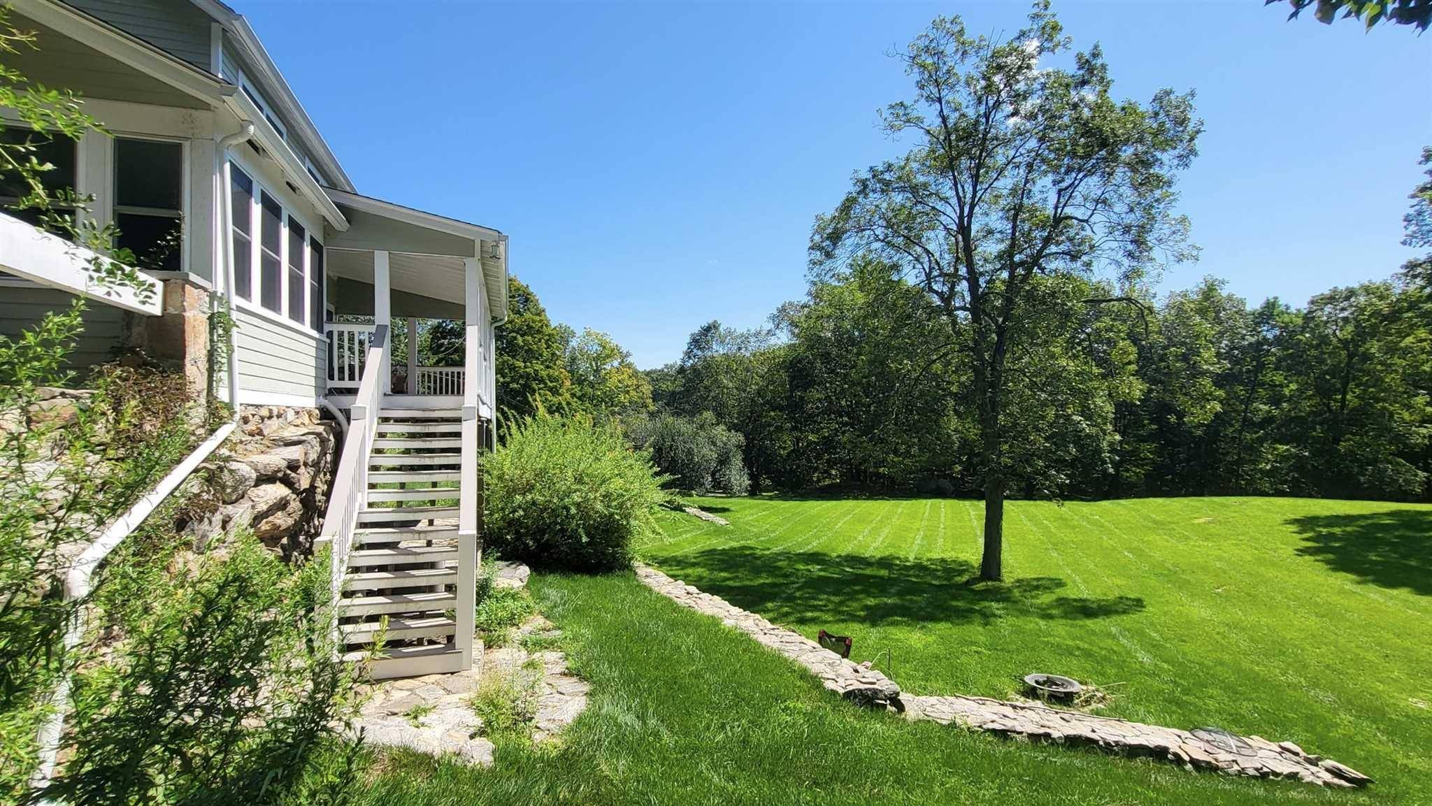 7 LOOKING ROCKS LN, Stormville, NY 12582