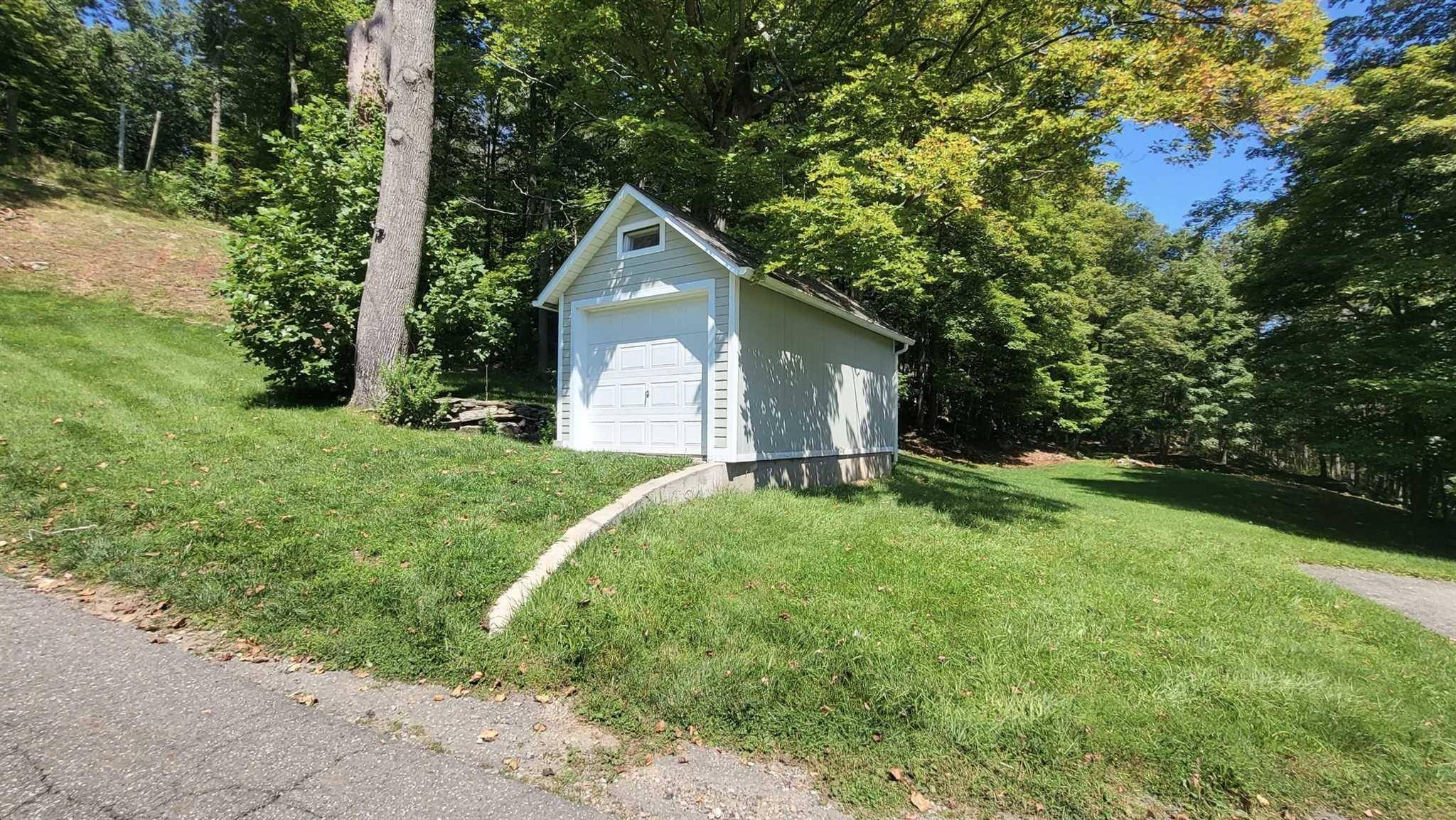 7 LOOKING ROCKS LN, Stormville, NY 12582