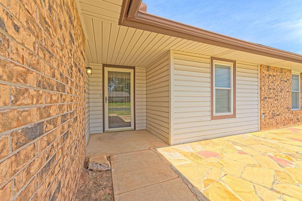 1905 Morren DR, Norman, OK 73071