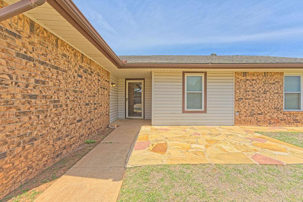 1905 Morren DR, Norman, OK 73071