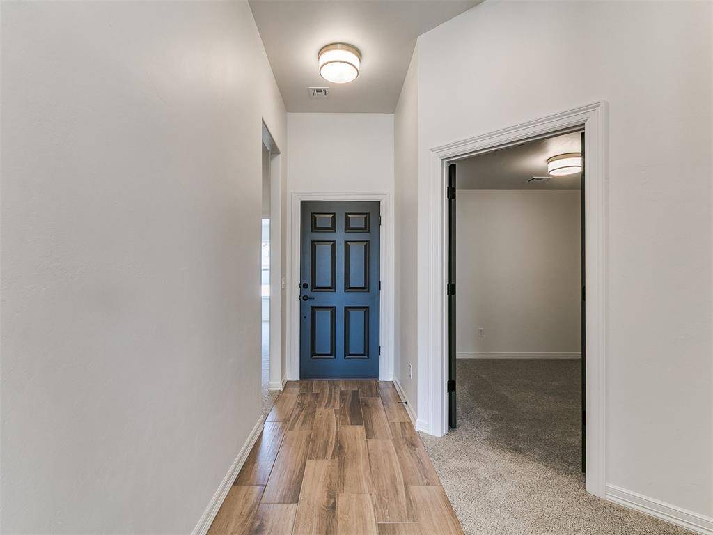 7705 Three Woods LN, Yukon, OK 73099