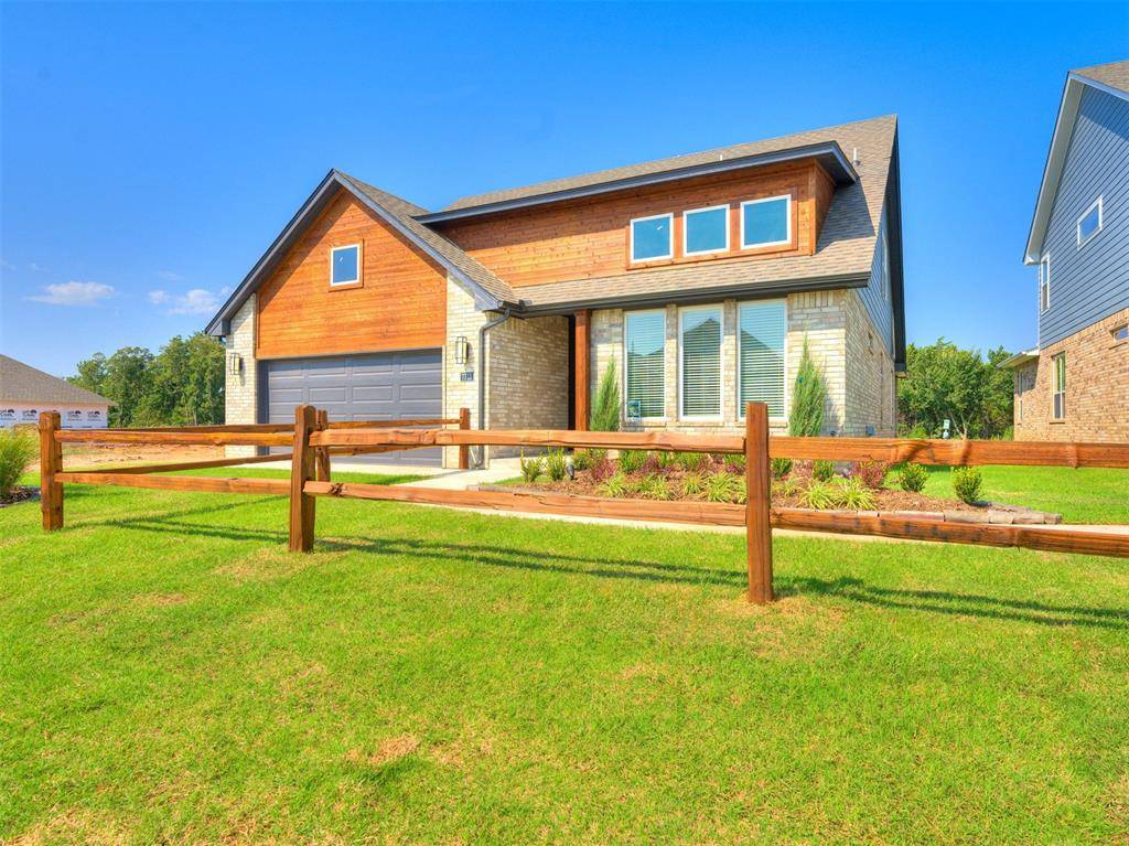 7713 Woods Edge WAY, Yukon, OK 73099