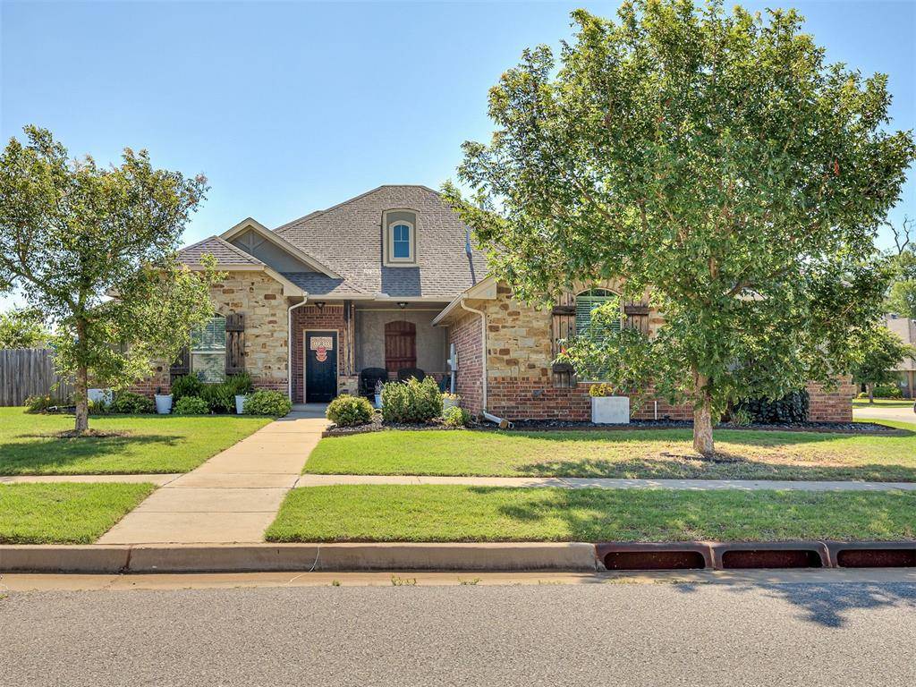 4612 Kentucky Ridge DR, Mustang, OK 73064