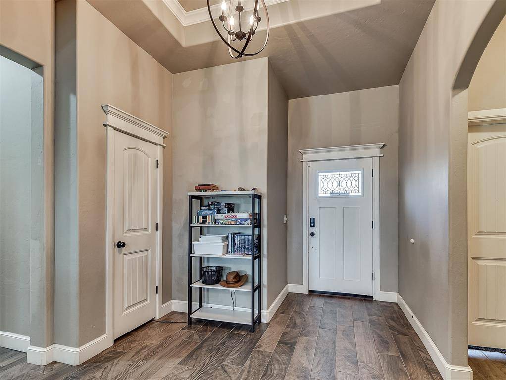 4612 Kentucky Ridge DR, Mustang, OK 73064