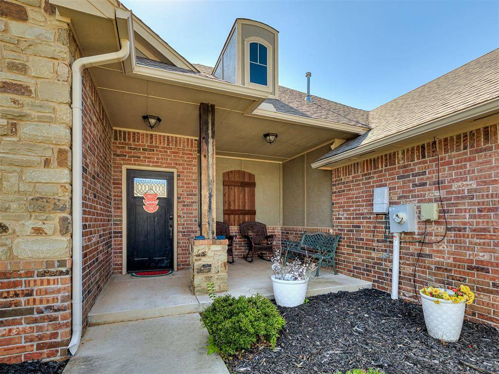4612 Kentucky Ridge DR, Mustang, OK 73064