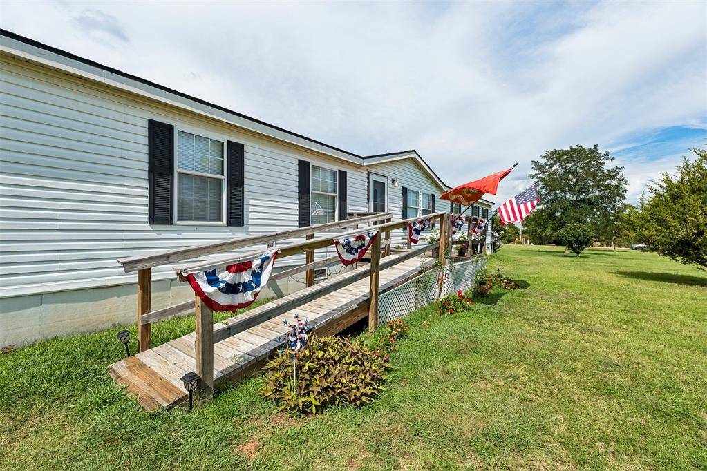 2186 County Road 1232 RD, Tuttle, OK 73089