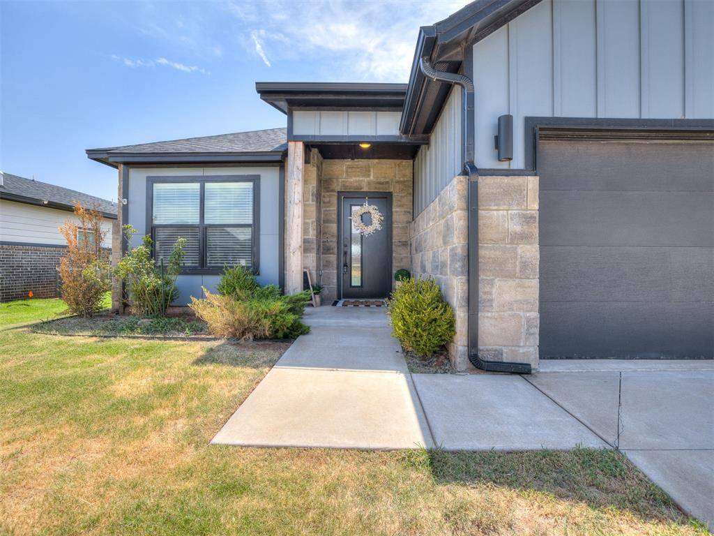 8104 NW 151st CIR, Edmond, OK 73013-5973