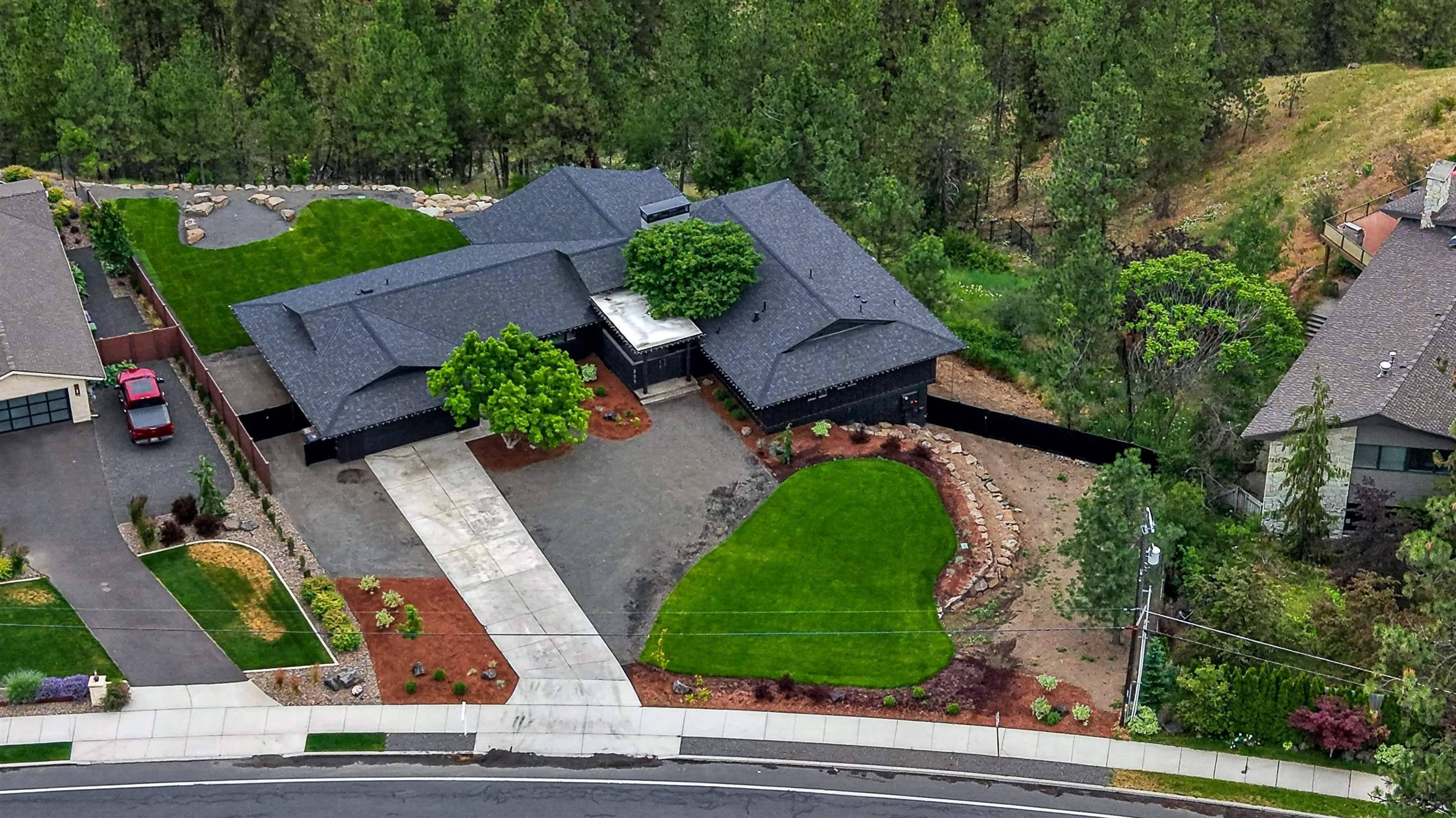 226 E High Dr, Spokane, WA 99203