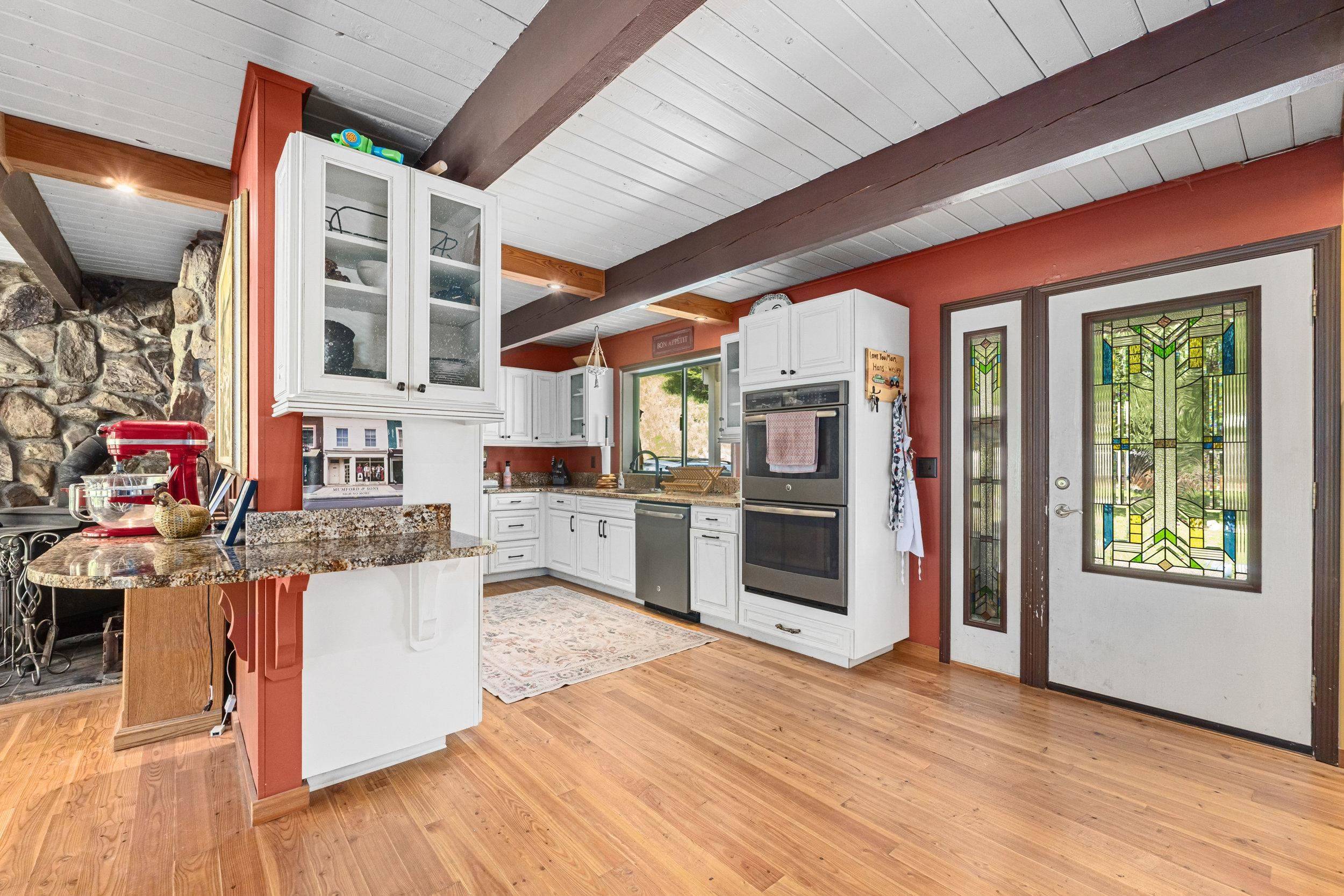 421 N Pickett Rd, Ione, WA 99139