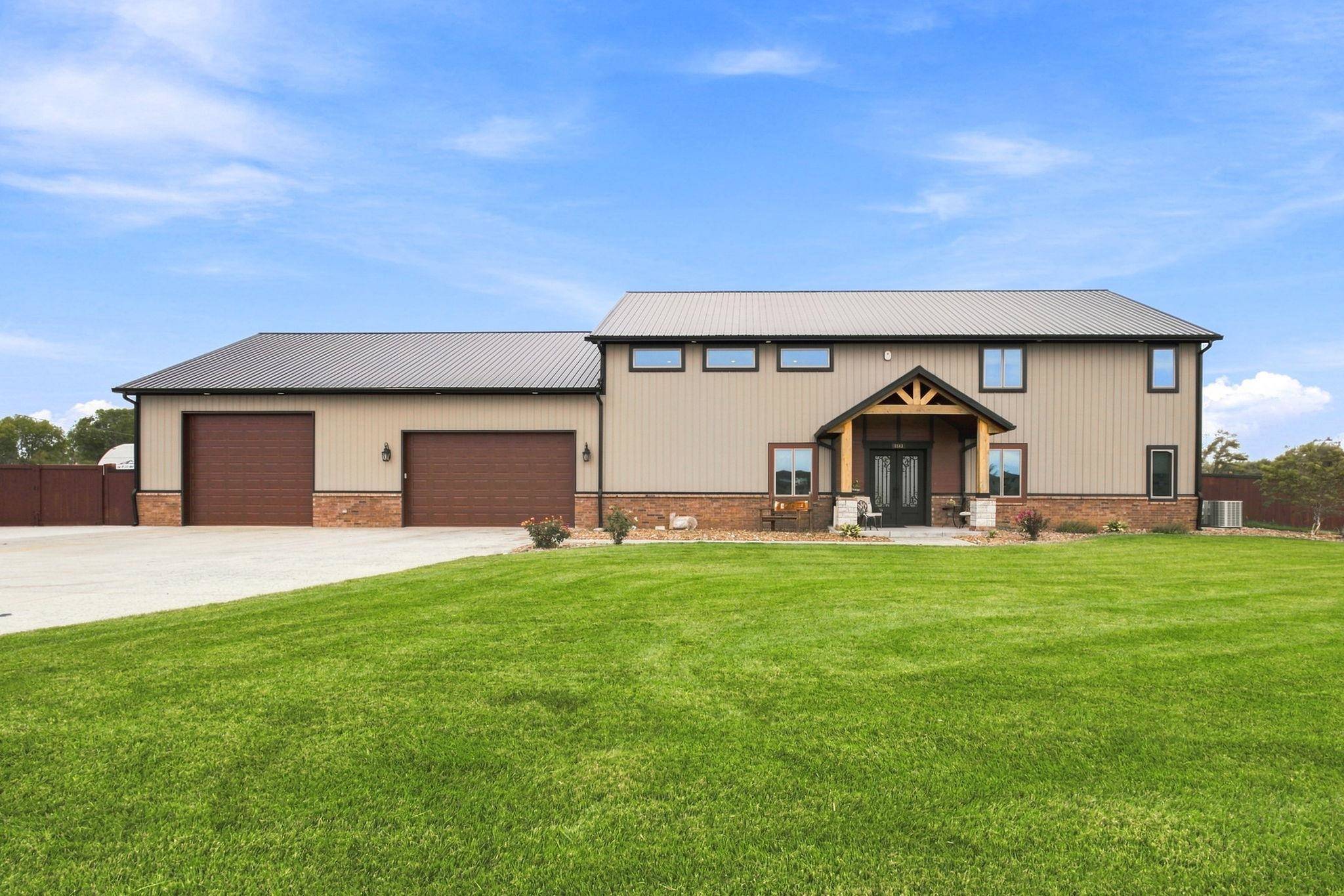 8803 W Blackwood LN, Maize, KS 67101