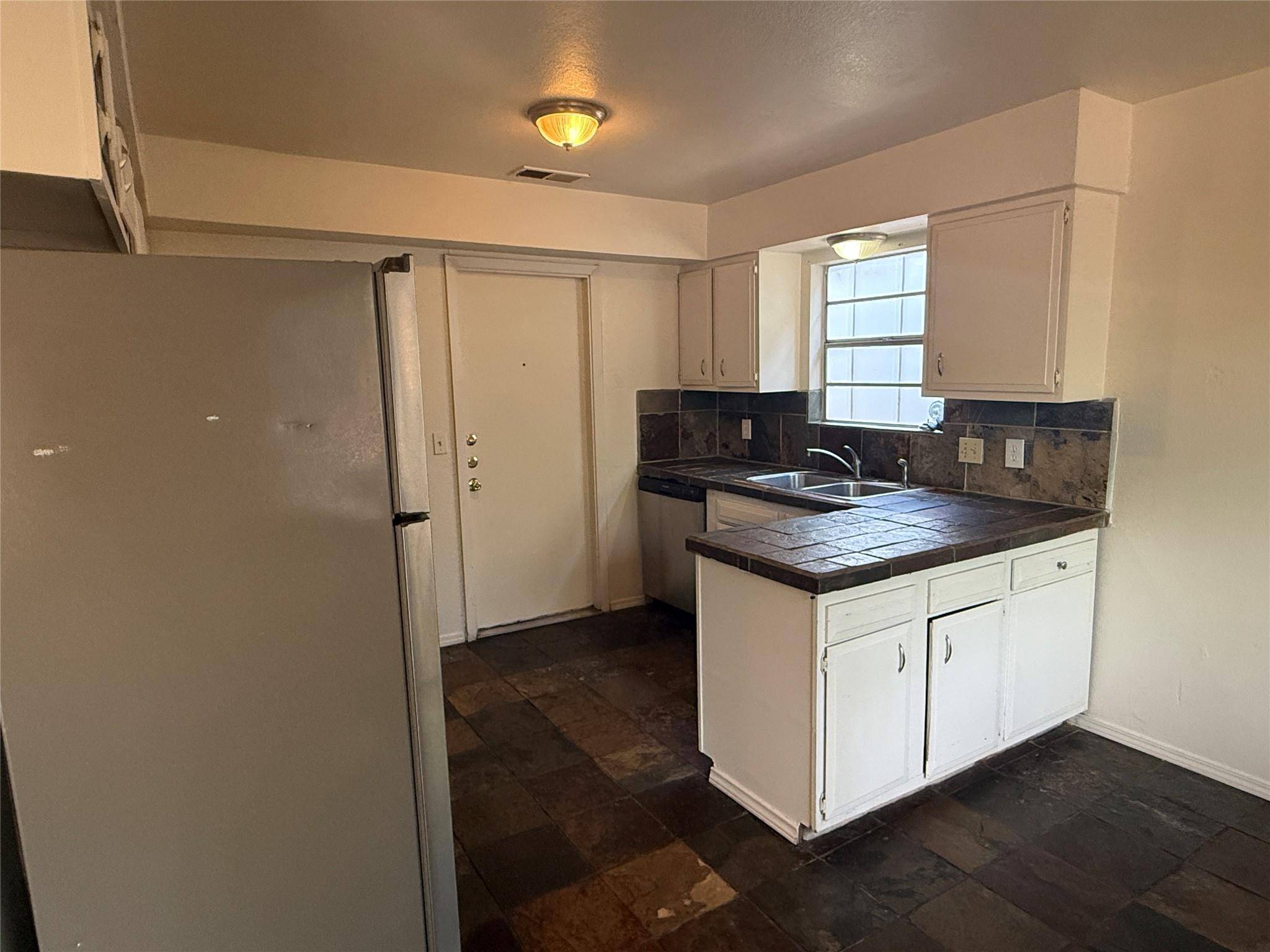 2412 Village Walk, Austin, TX 78744