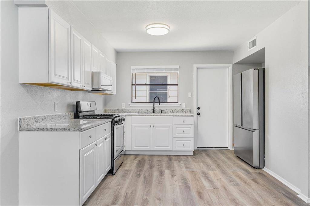 5645 Pinon Vista DR, Austin, TX 78724