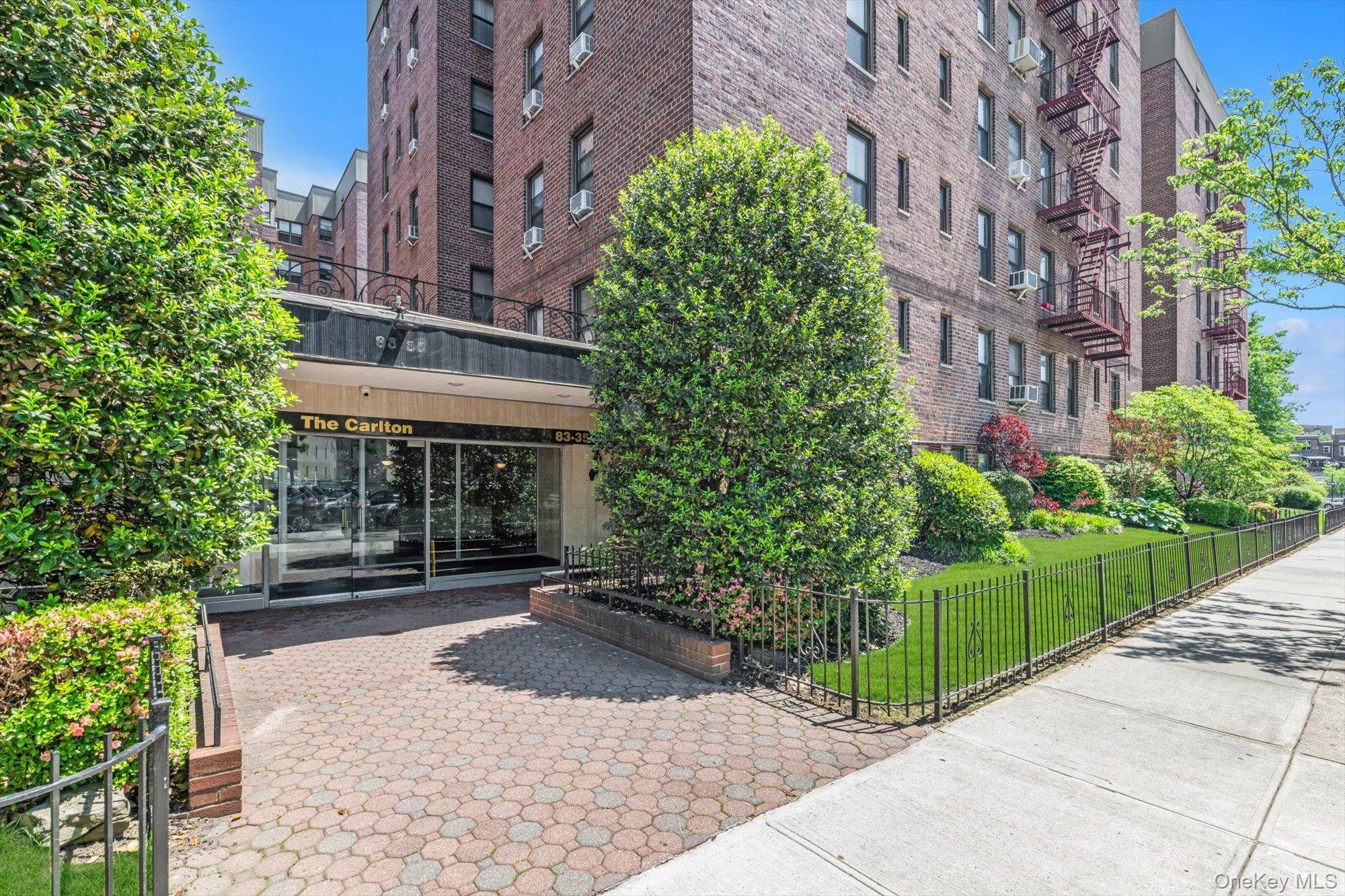83-35 139 ST #5M, Briarwood, NY 11435