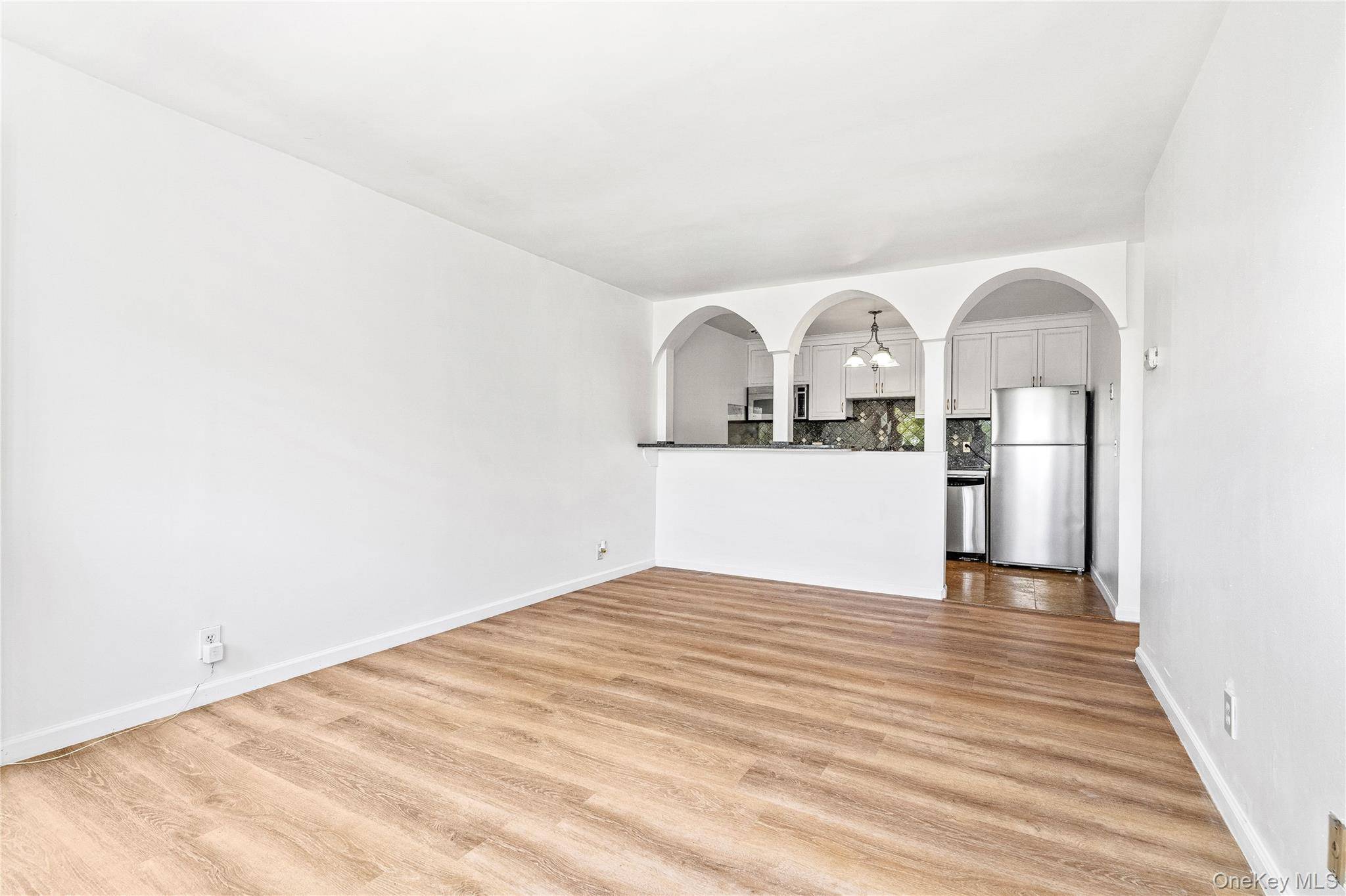 5 Wyndover Woods LN #23, White Plains, NY 10603