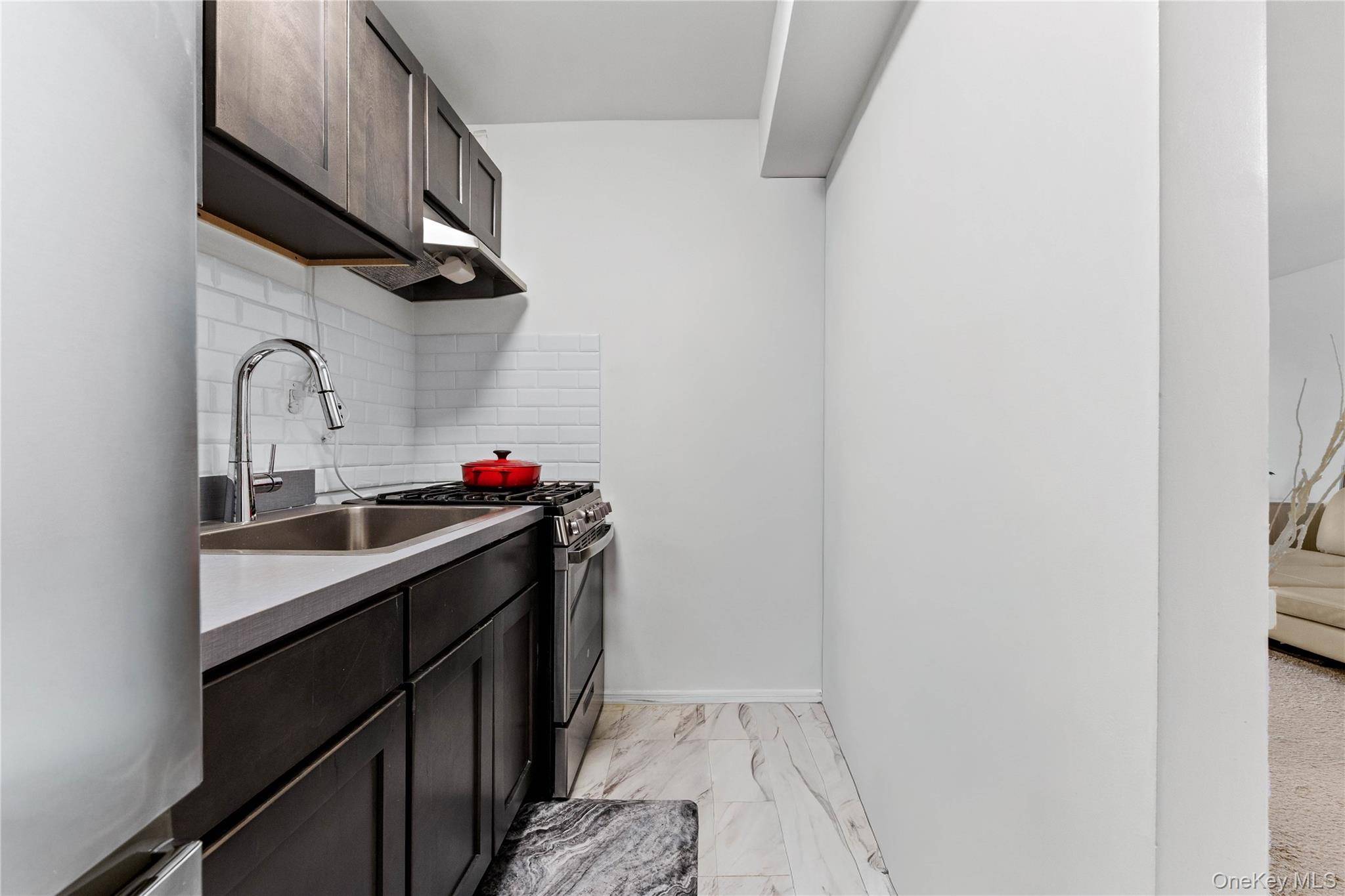 2830 Briggs AVE #4C, Bronx, NY 10458