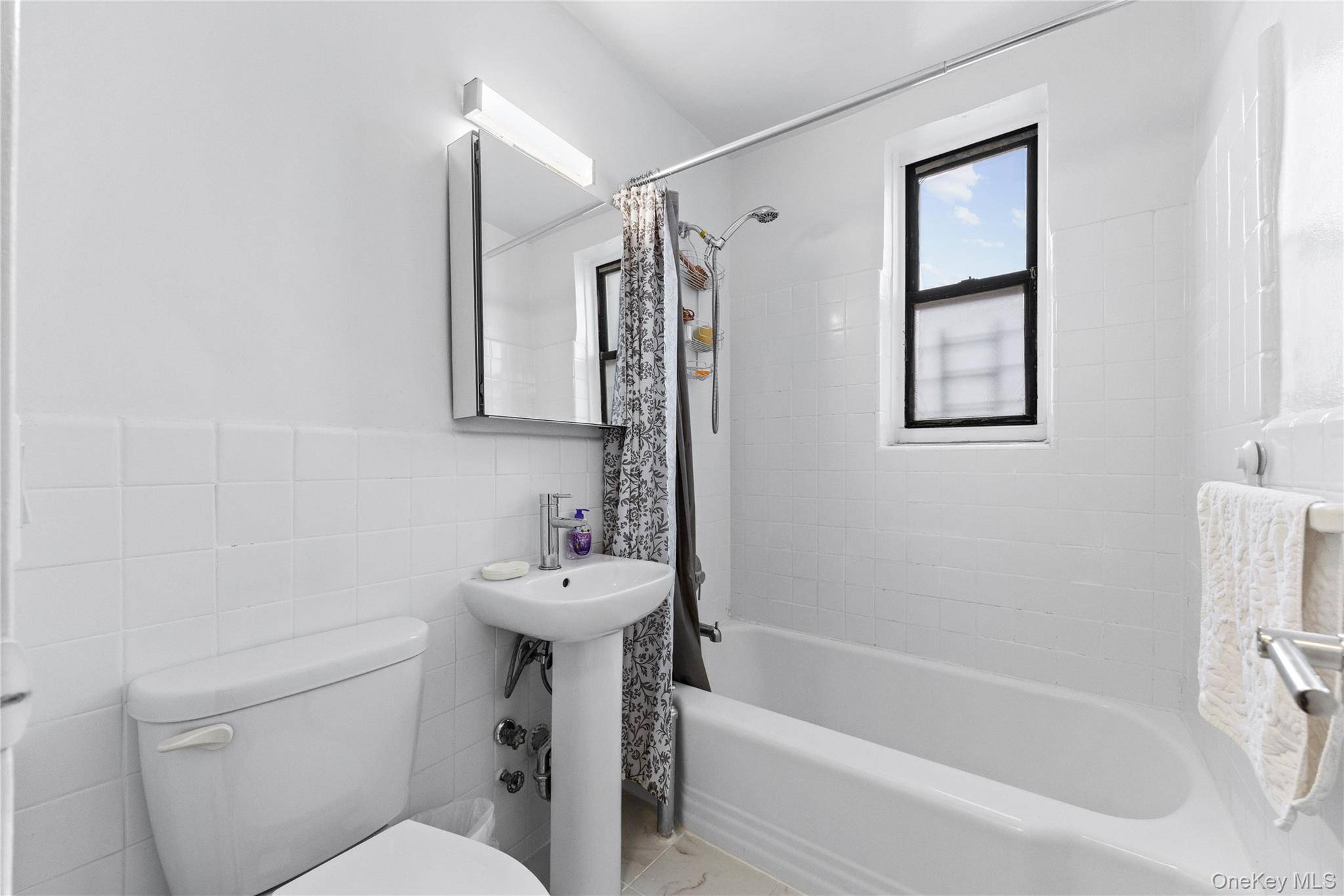 2830 Briggs AVE #4C, Bronx, NY 10458