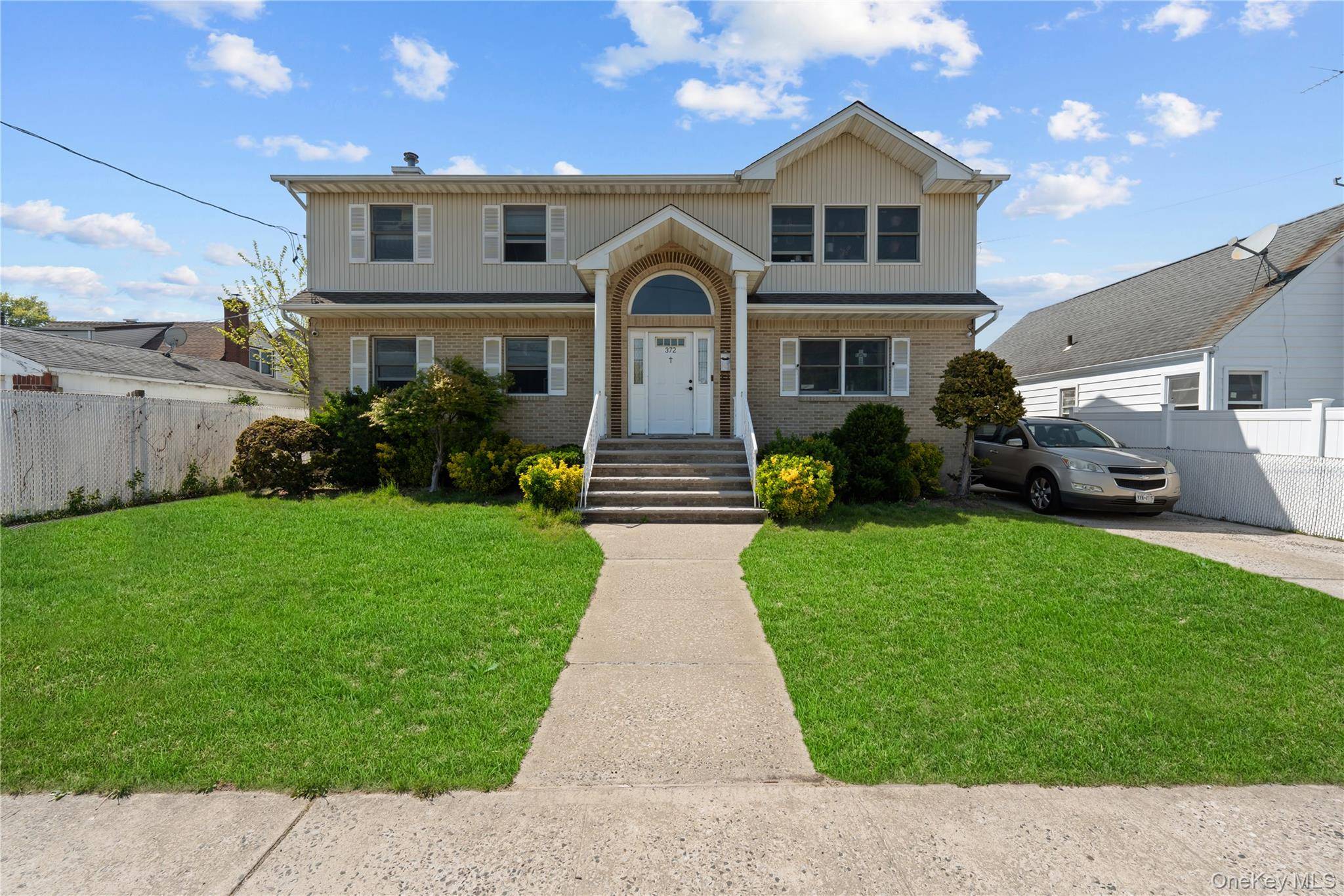 372 Madison ST, Franklin Square, NY 11010