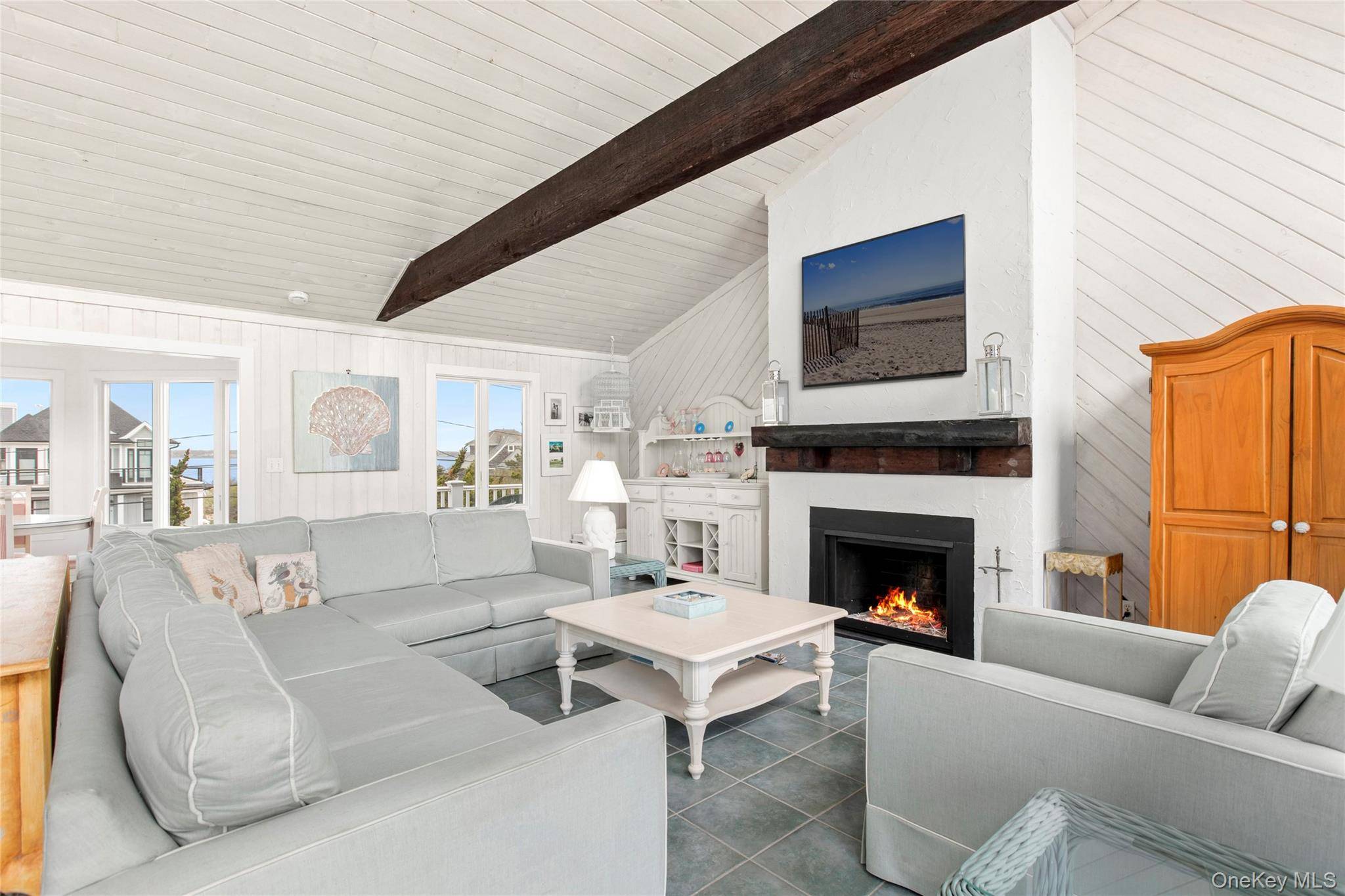 627 Dune RD, Westhampton, NY 11977