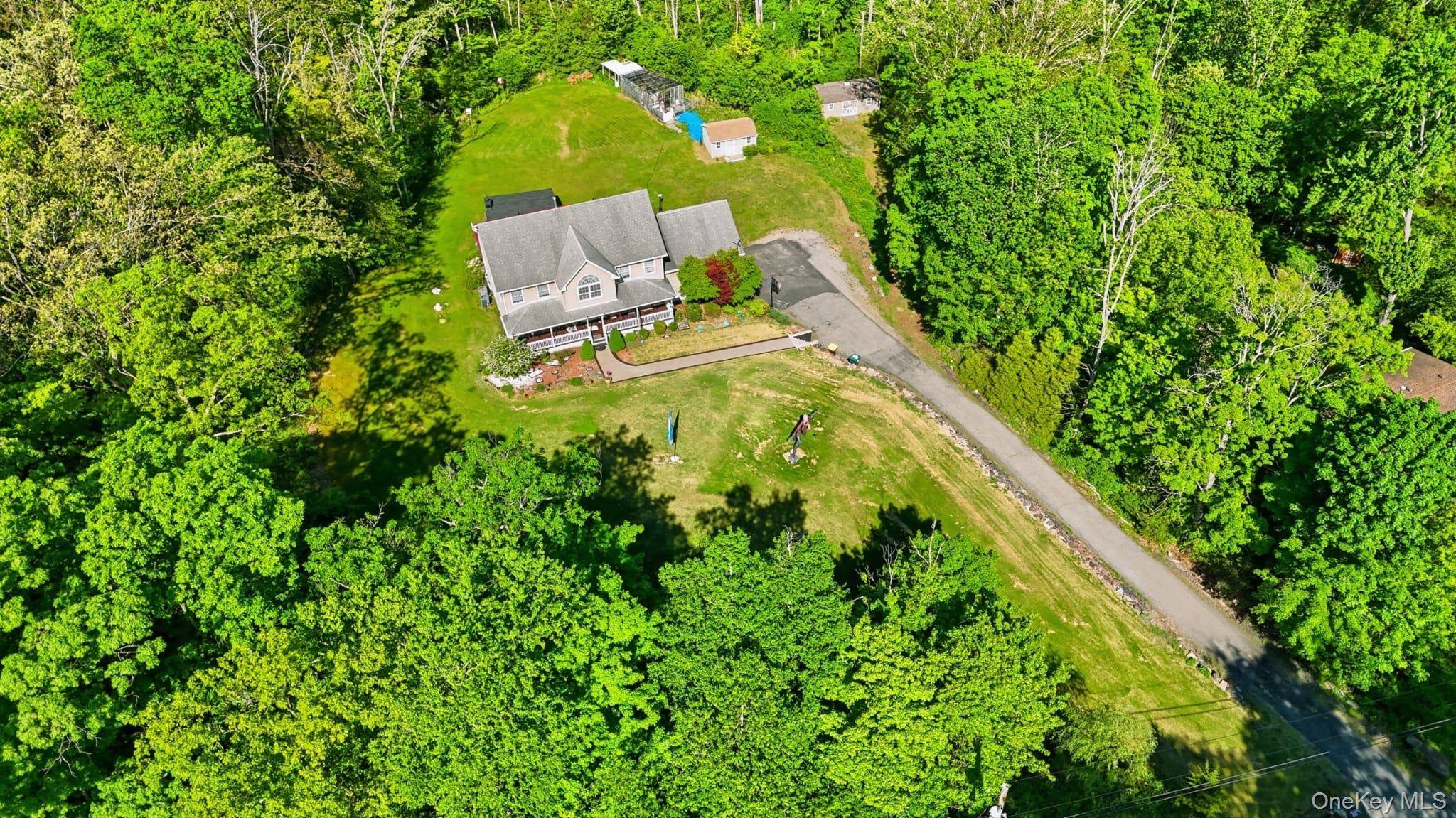 185 Penaluna RD, Warwick, NY 10950