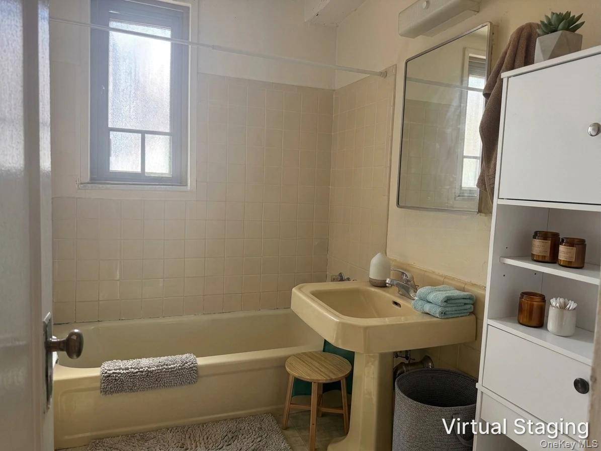 1527 Metropolitan AVE #3A, Bronx, NY 10462