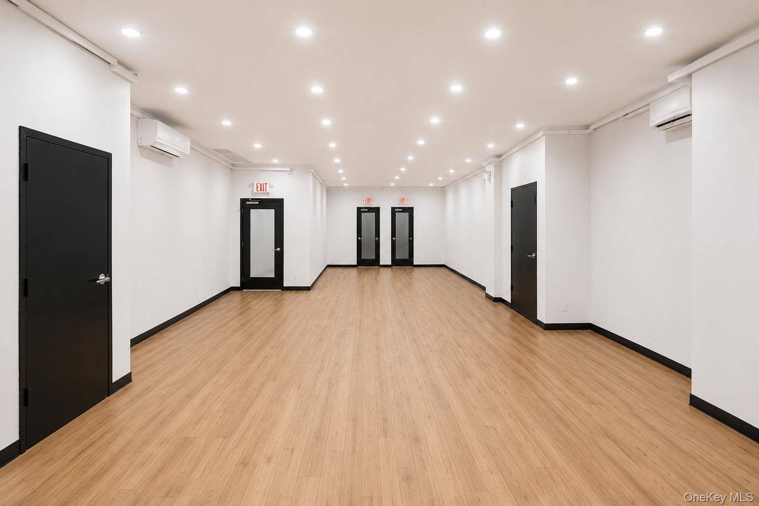 580 Broadway, Brooklyn, NY 11206