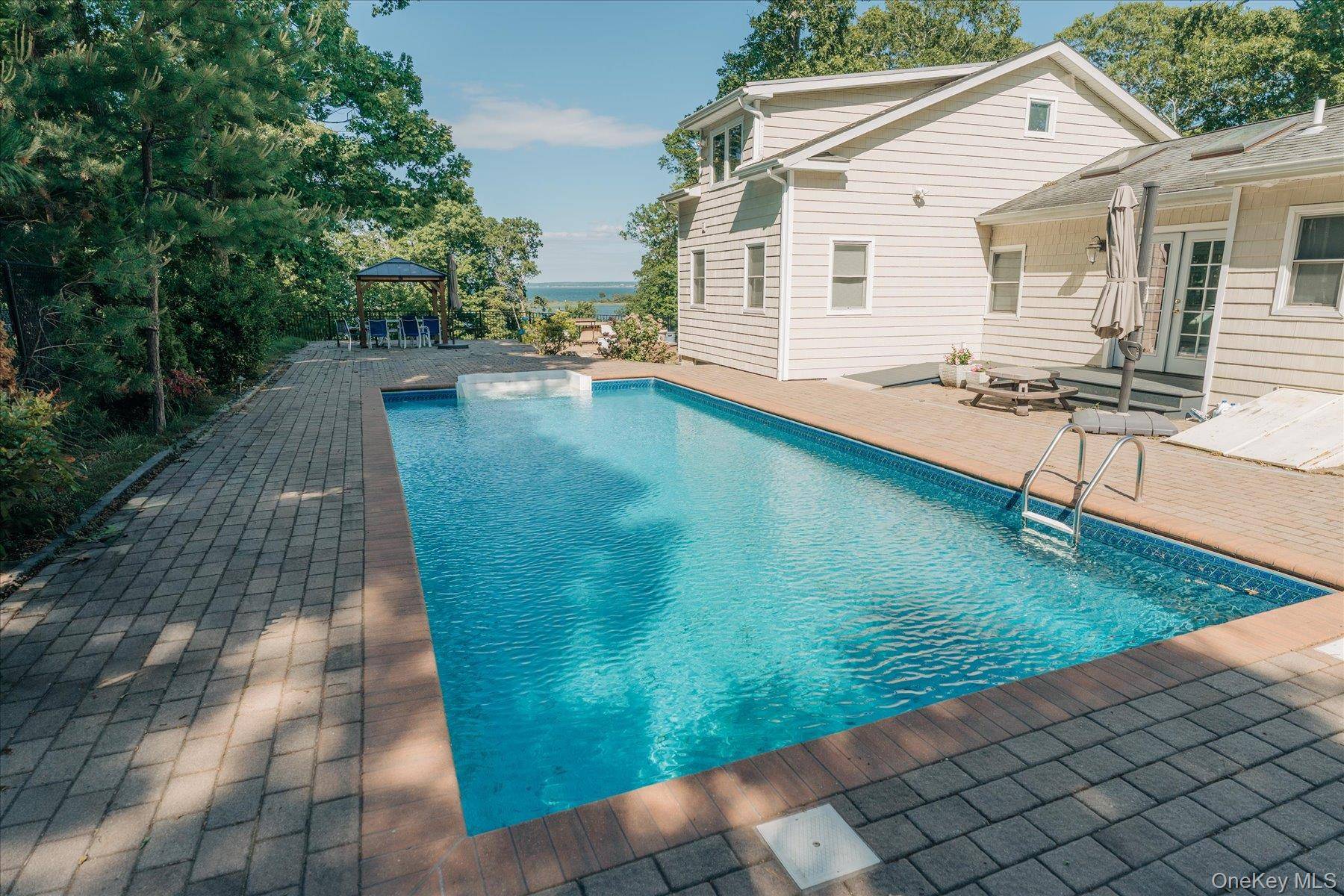 32 Red Creek RD, Hampton Bays, NY 11946
