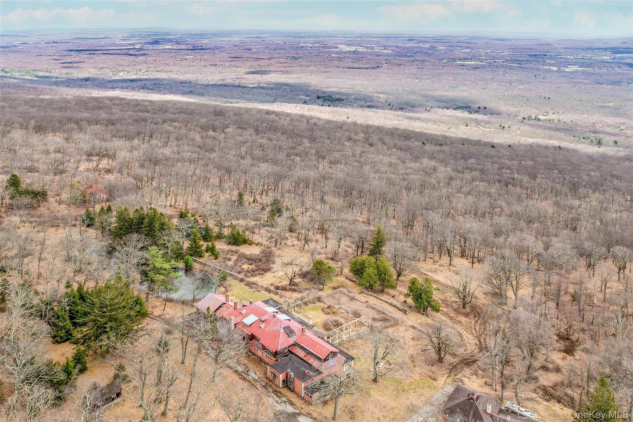 95 Bottling Works RD, Cragsmoor, NY 12420