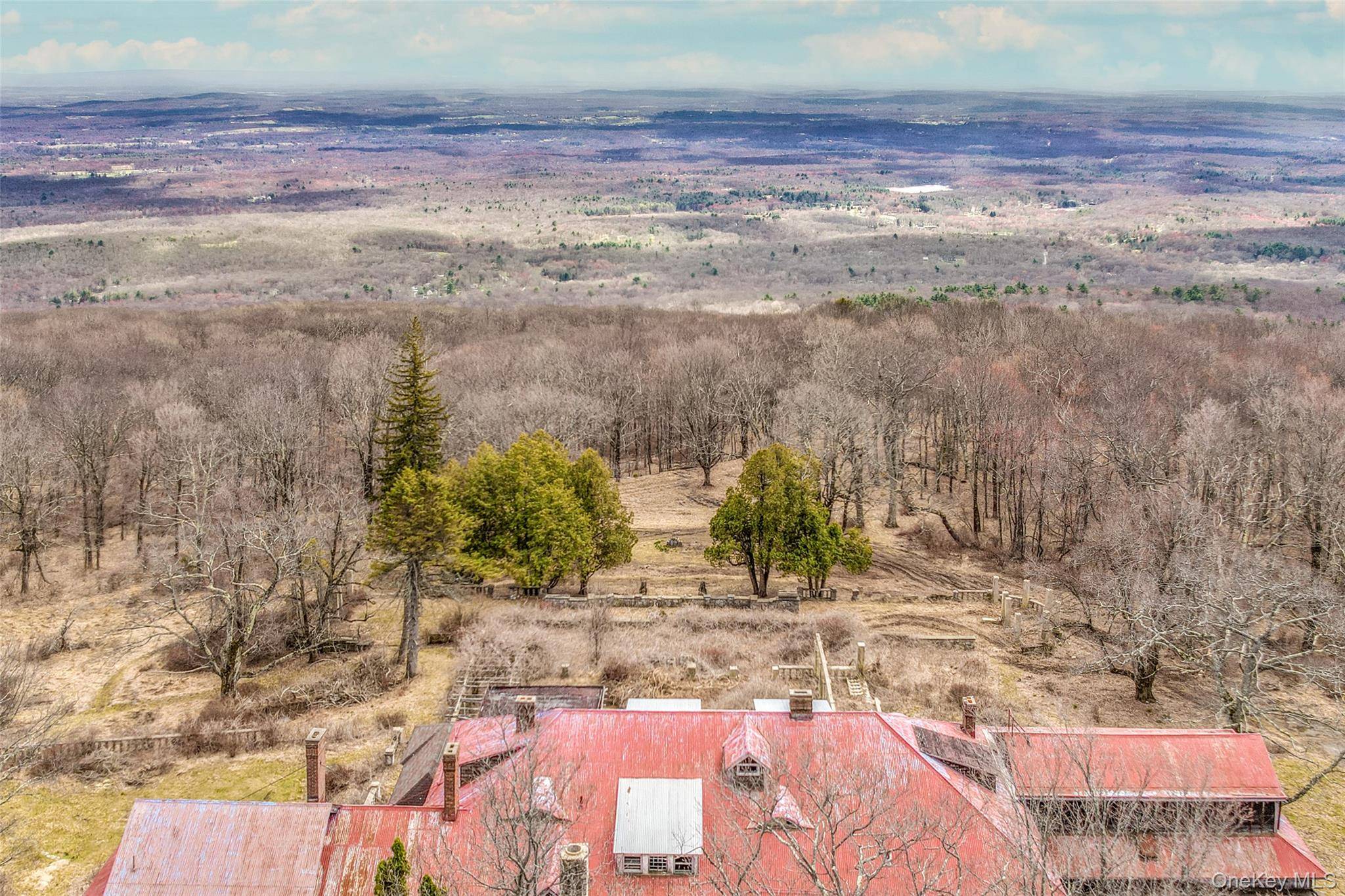 95 Bottling Works RD, Cragsmoor, NY 12420