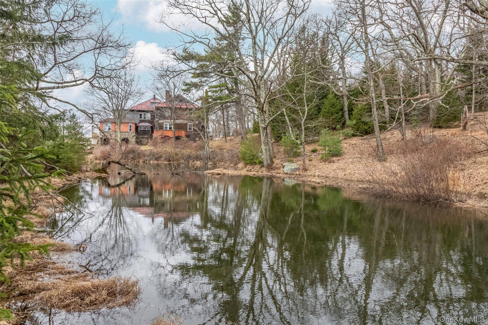 95 Bottling Works RD, Cragsmoor, NY 12420